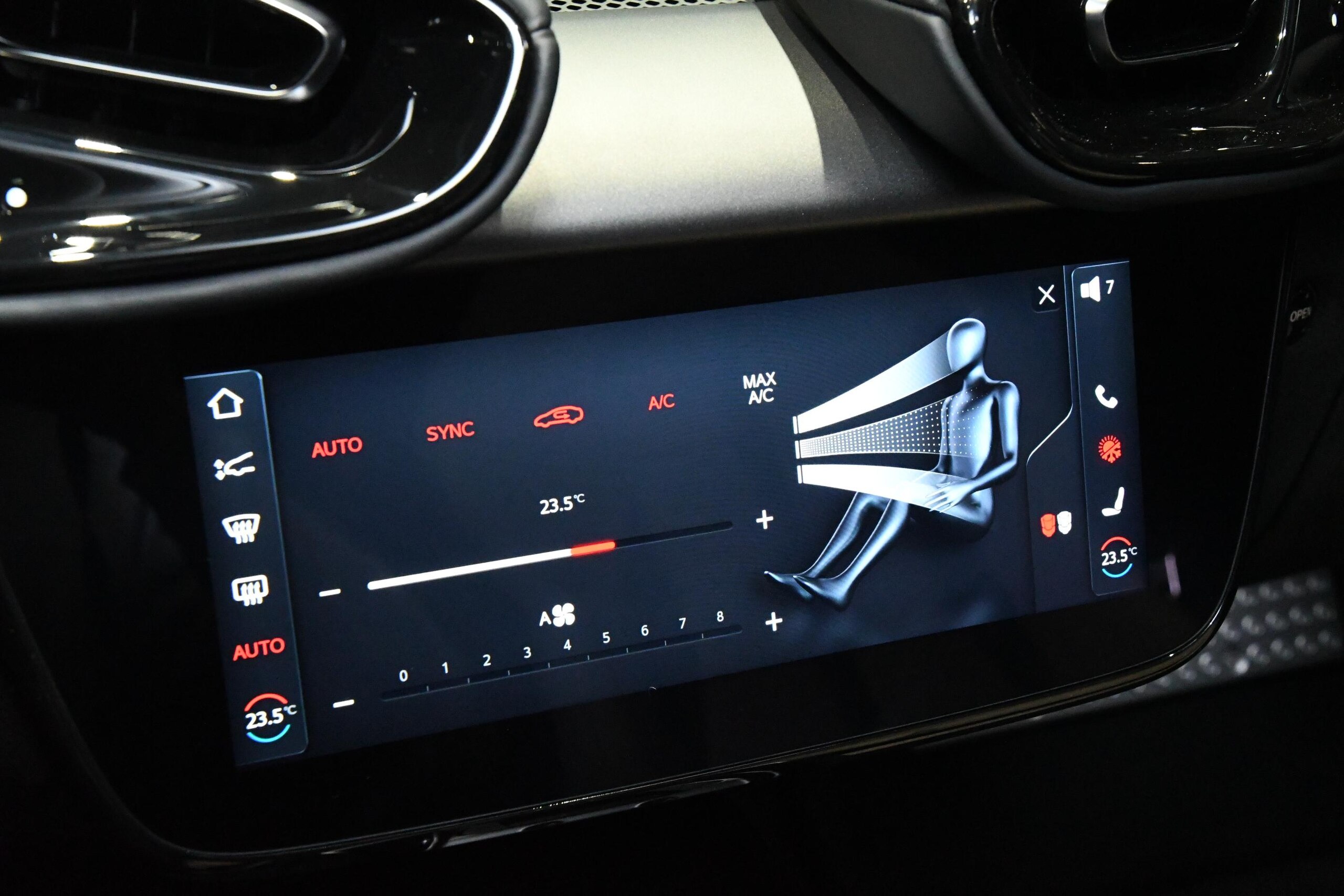 2025 Ferrari 12Cilindri — Photo 33 / 47