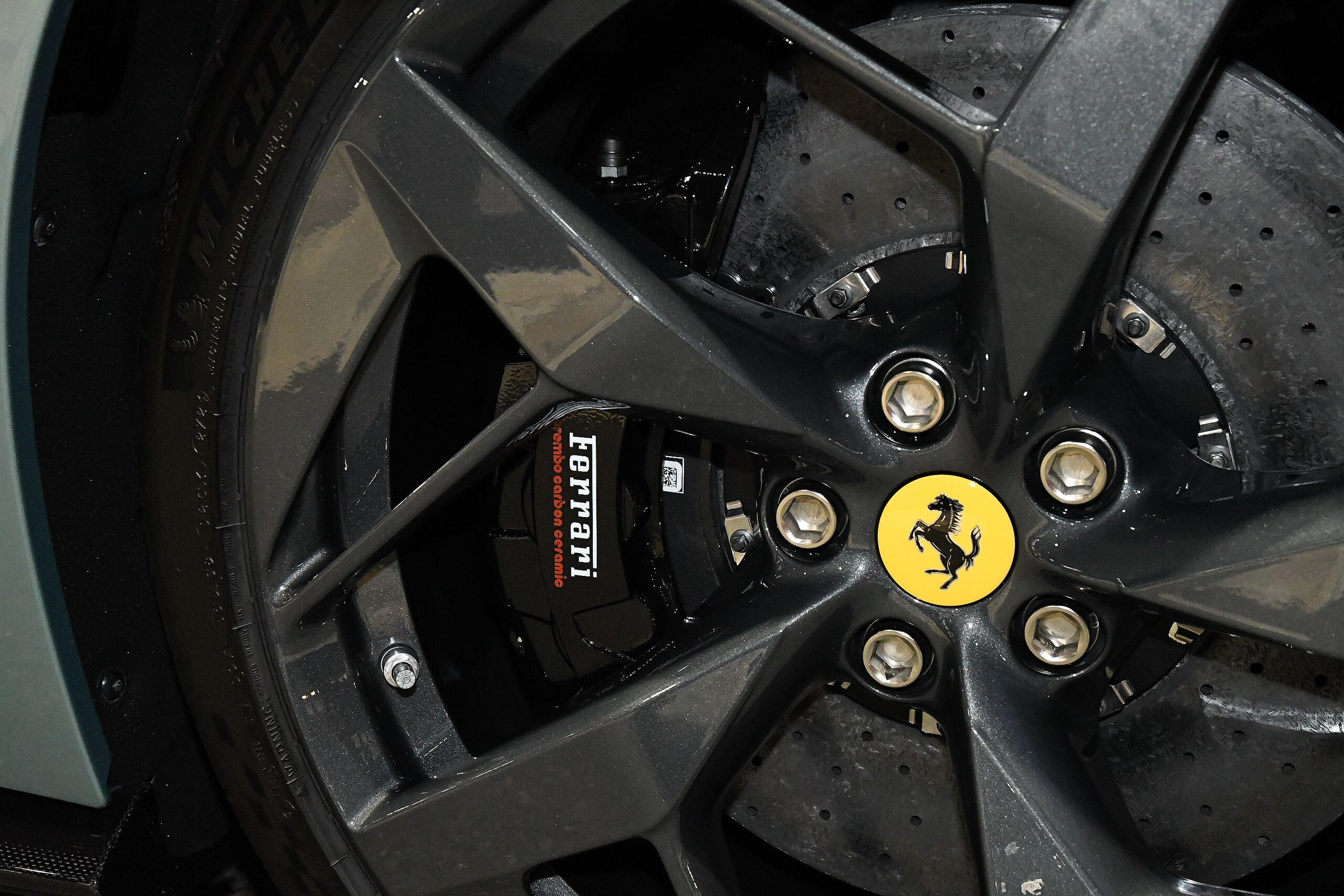 2025 Ferrari 12Cilindri — Photo 43 / 47