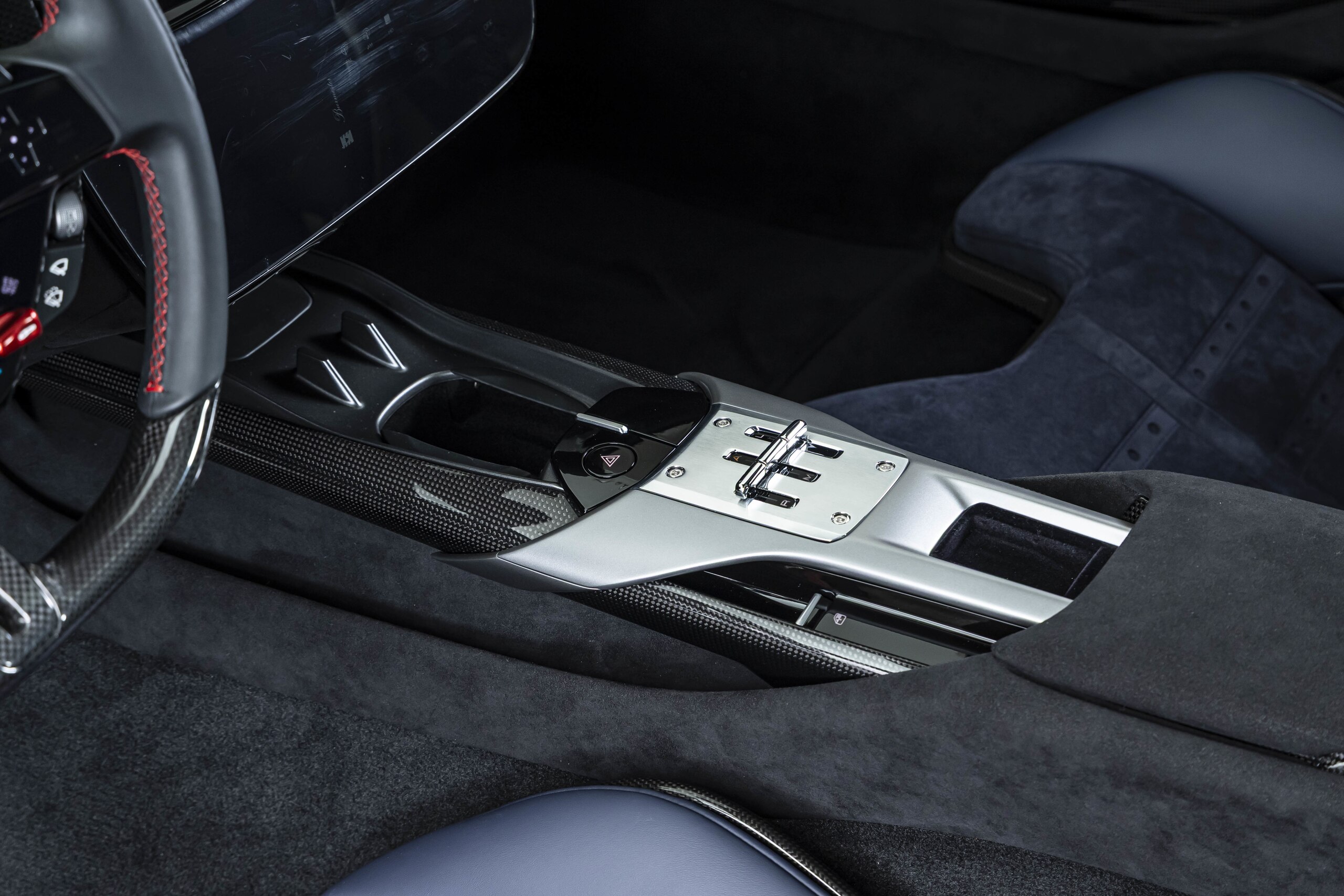 2025 Ferrari 12Cilindri — Photo 8 / 30
