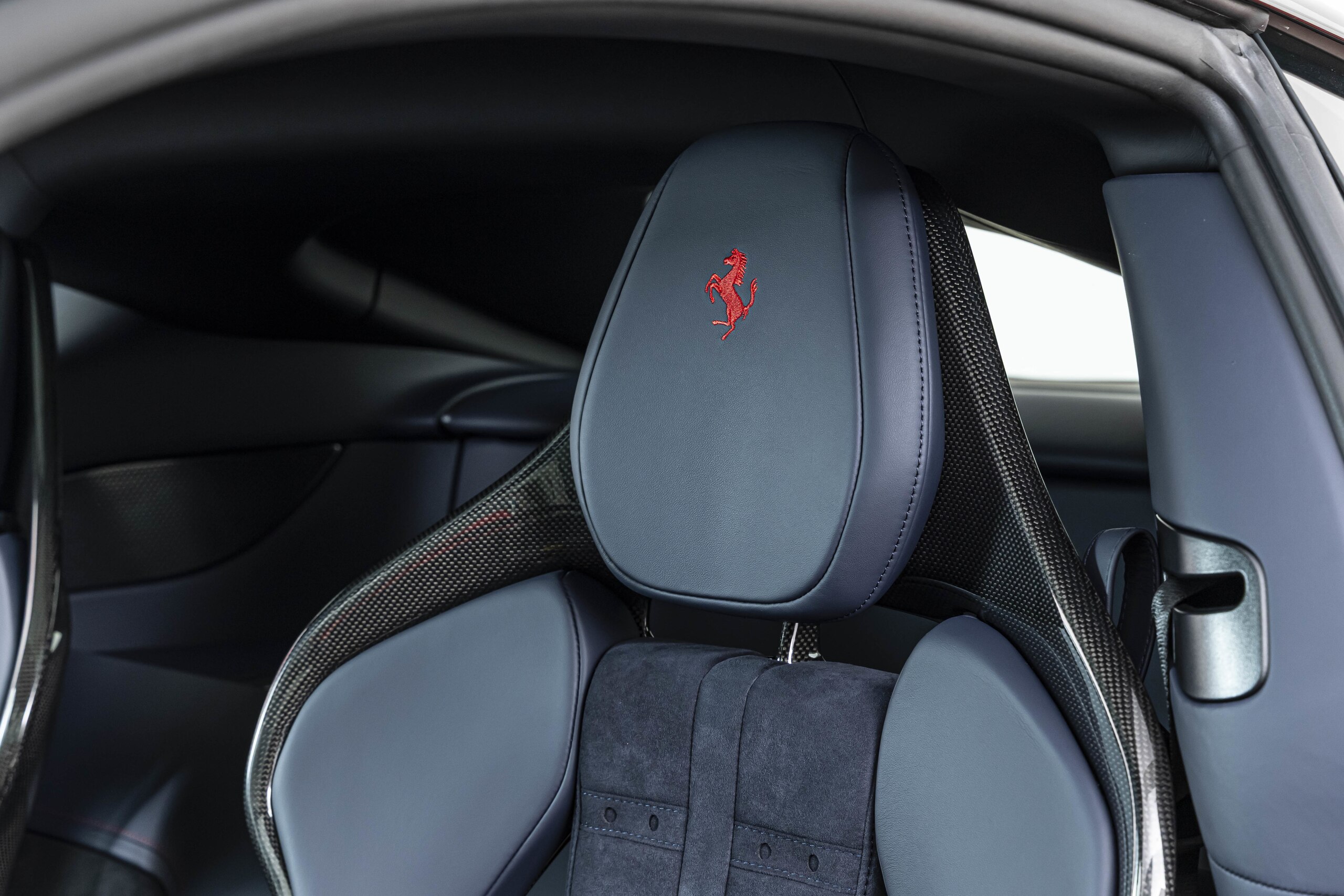2025 Ferrari 12Cilindri — Photo 13 / 30