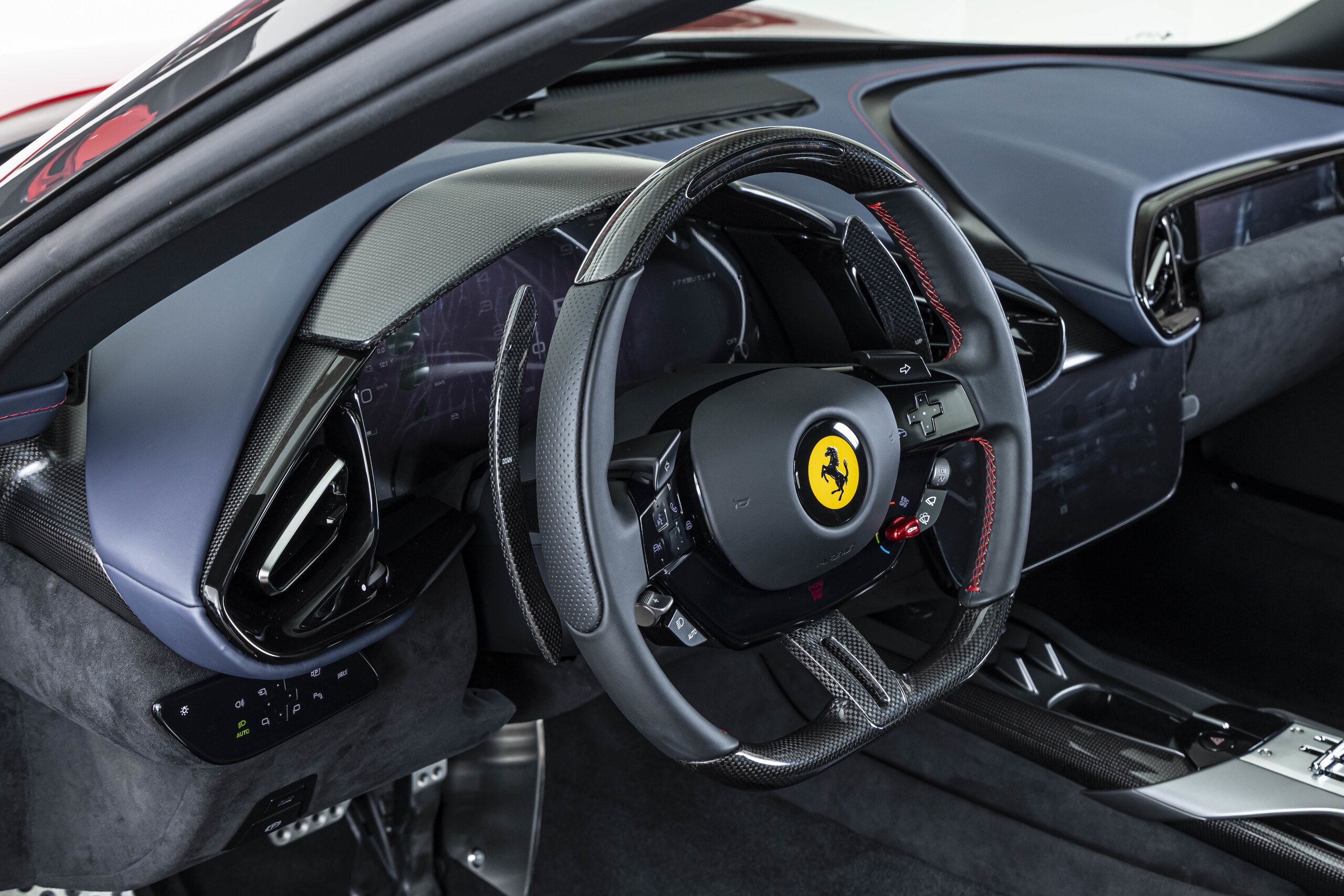 2025 Ferrari 12Cilindri — Photo 14 / 30