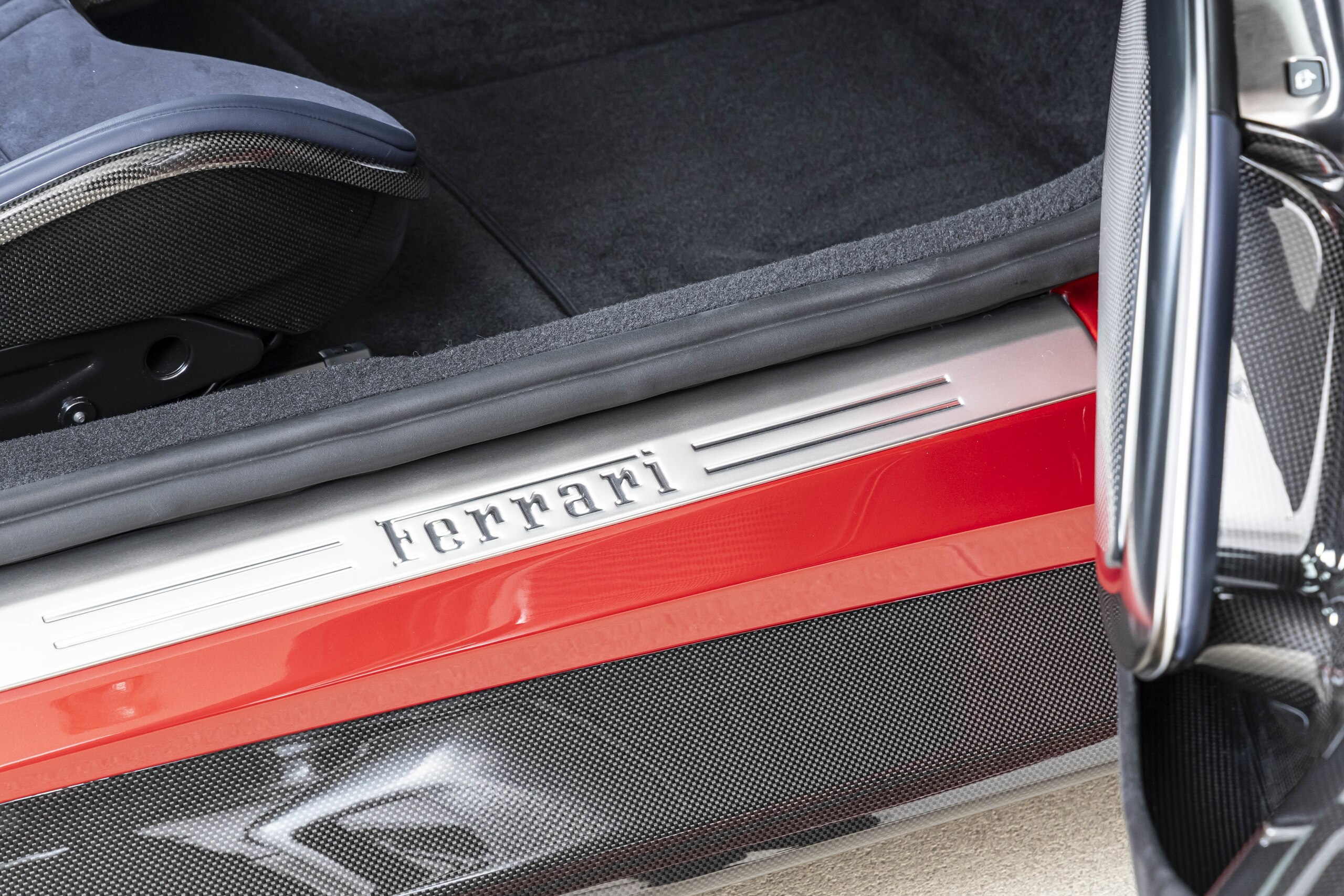 2025 Ferrari 12Cilindri — Photo 18 / 30