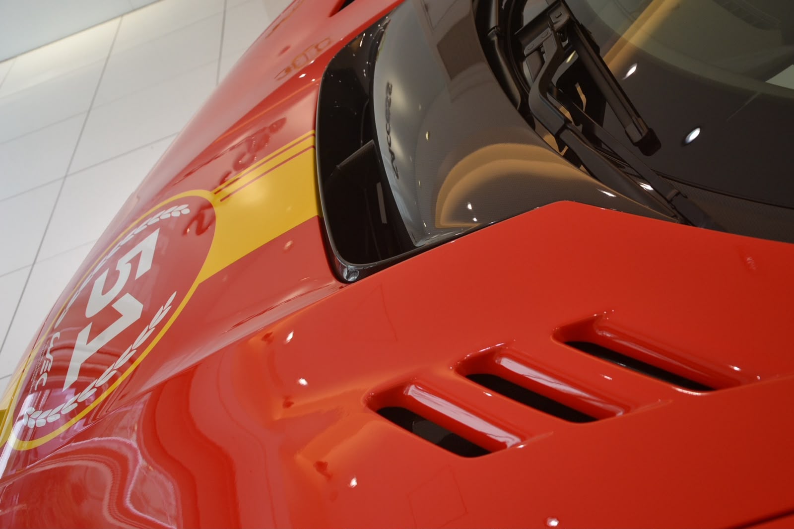 2025 Ferrari 296 Speciale Piloti — Photo 32 / 73