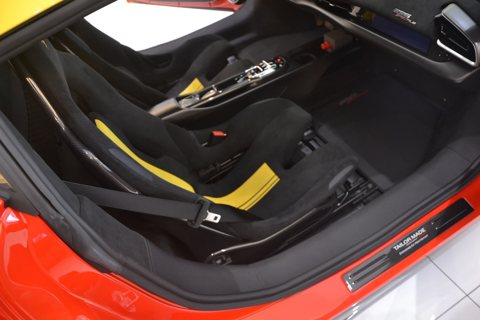 2025 Ferrari 296 Speciale Piloti — Photo 44 / 73