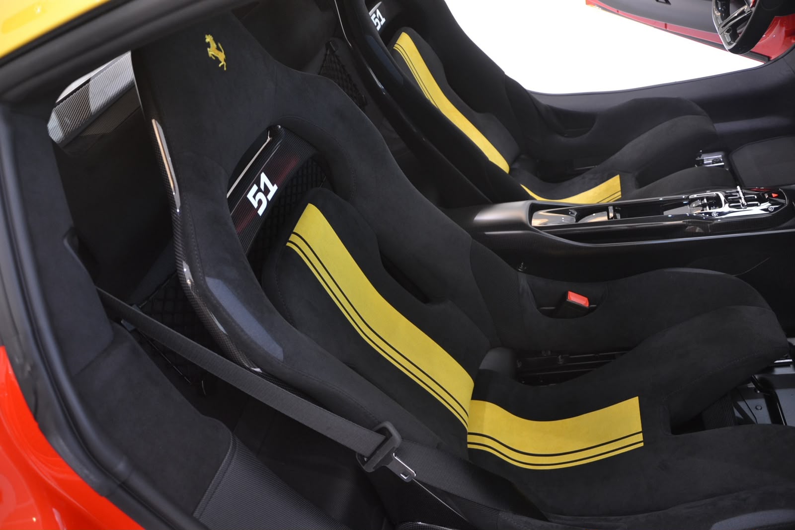 2025 Ferrari 296 Speciale Piloti — Photo 45 / 73