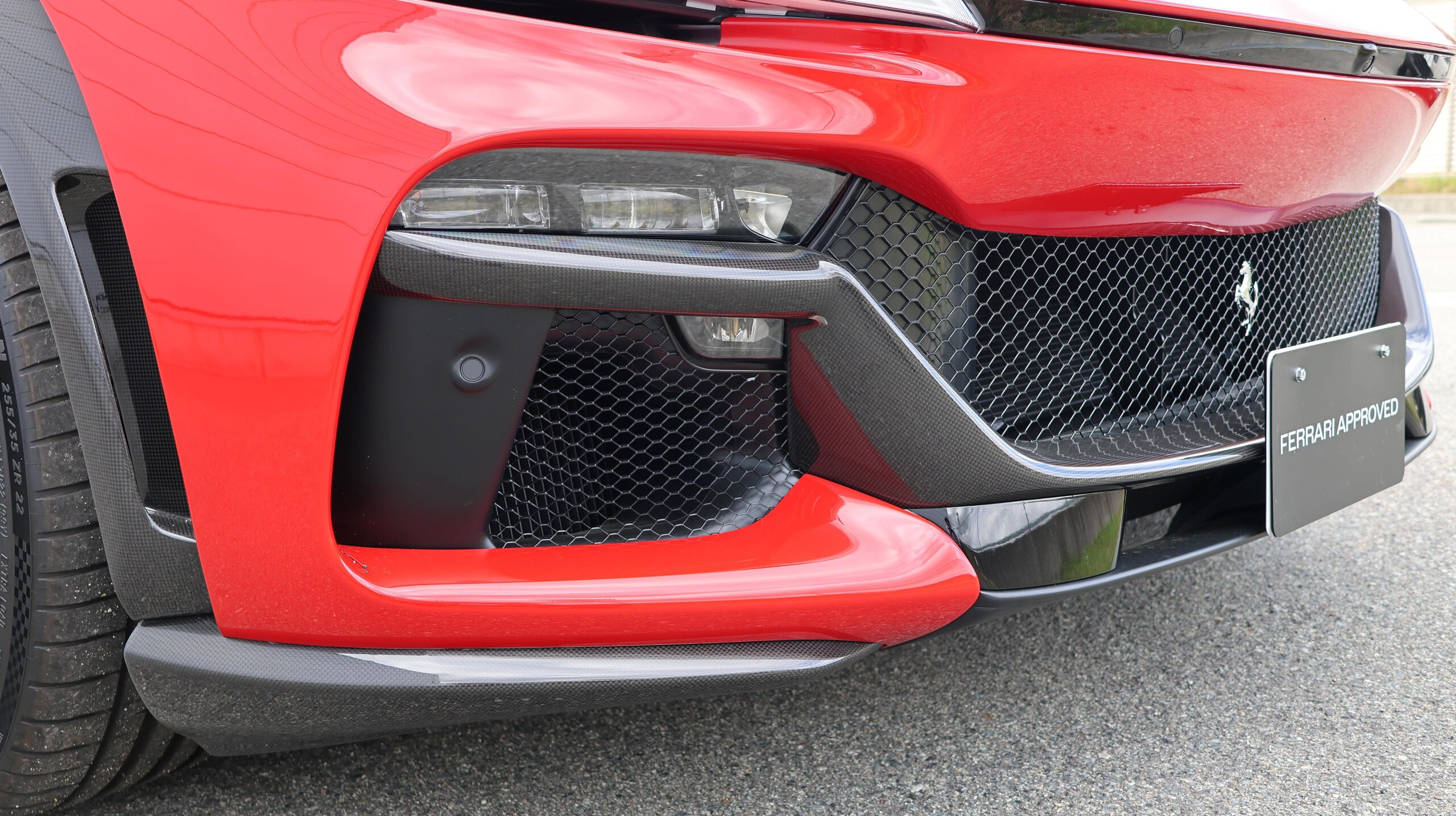 2025 Ferrari Purosangue — Photo 12 / 32
