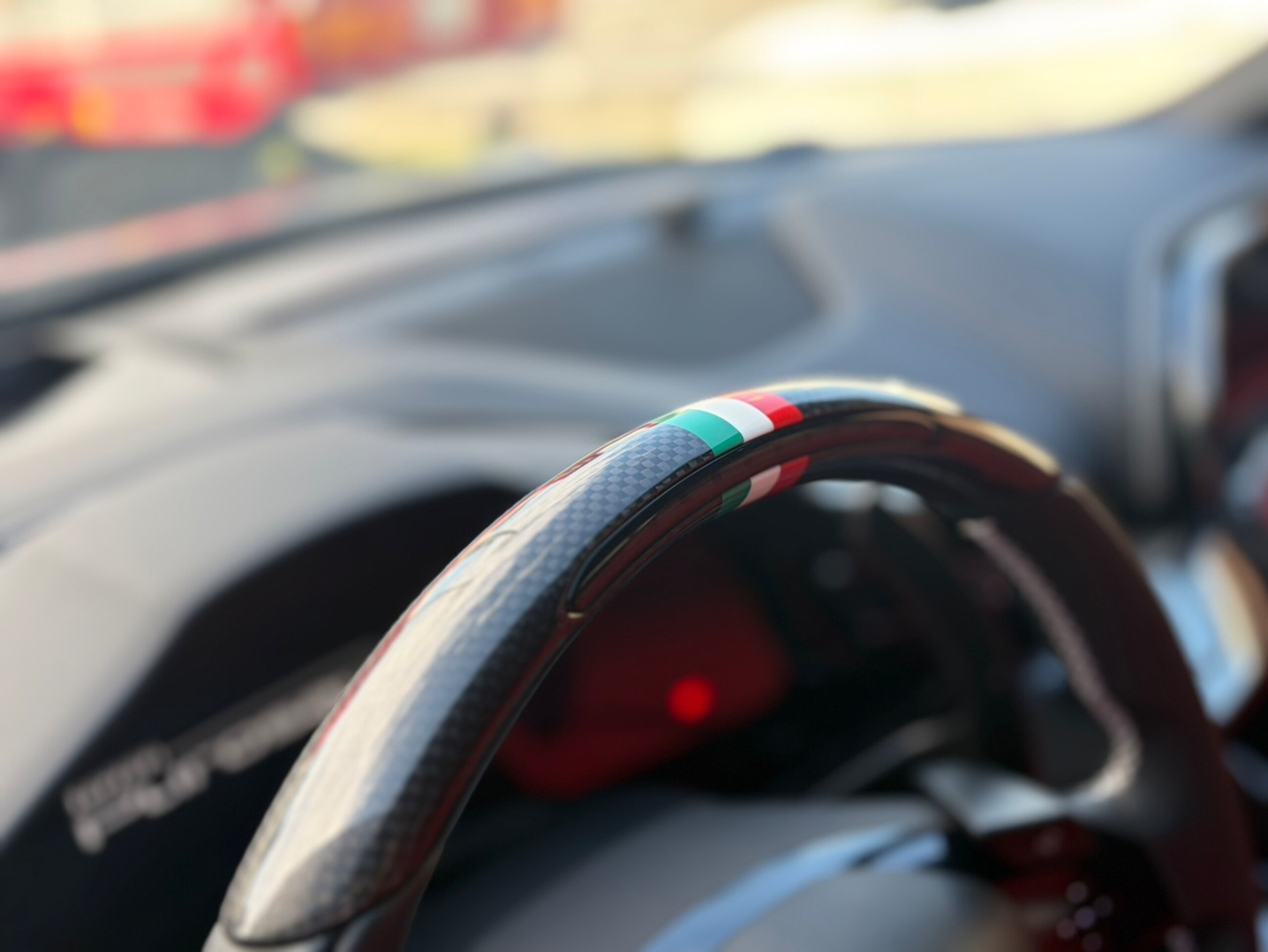 2025 Ferrari Purosangue — Photo 20 / 36