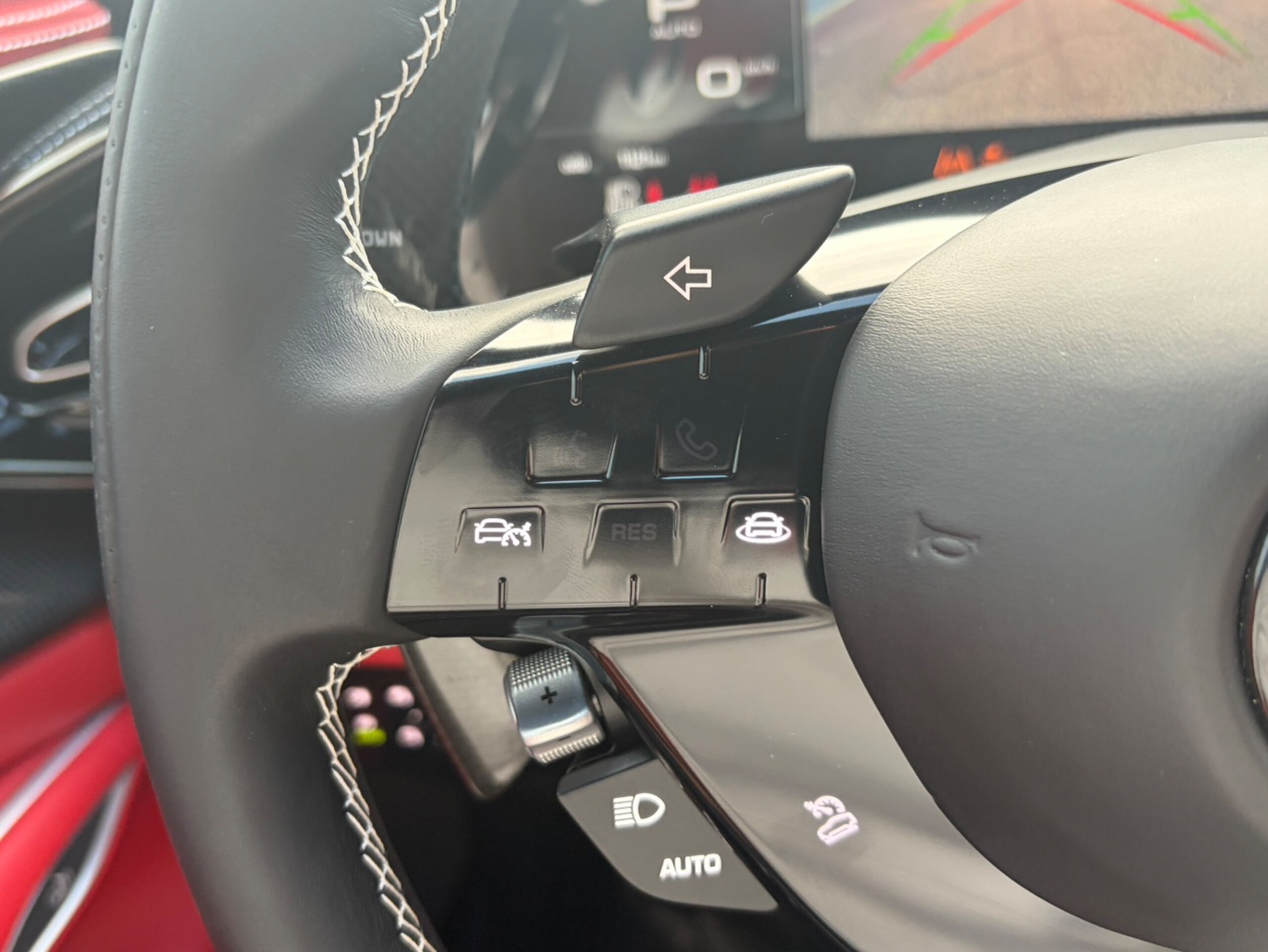 2025 Ferrari Purosangue — Photo 21 / 36