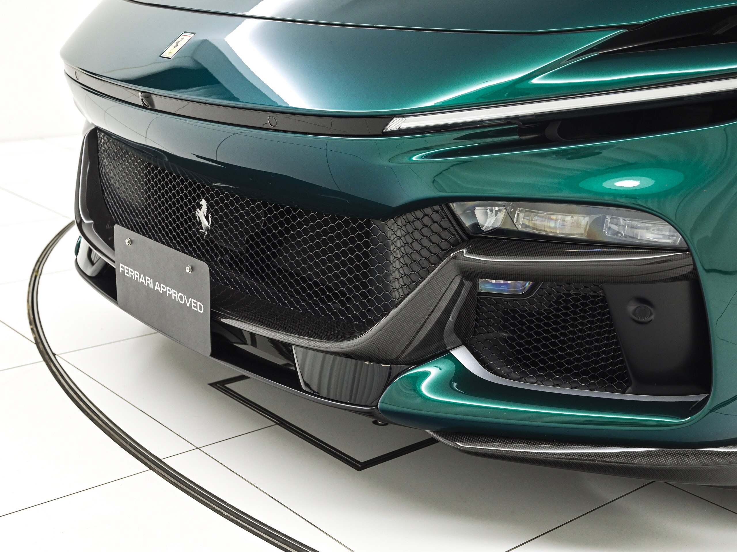2025 Ferrari Purosangue — Photo 30 / 37