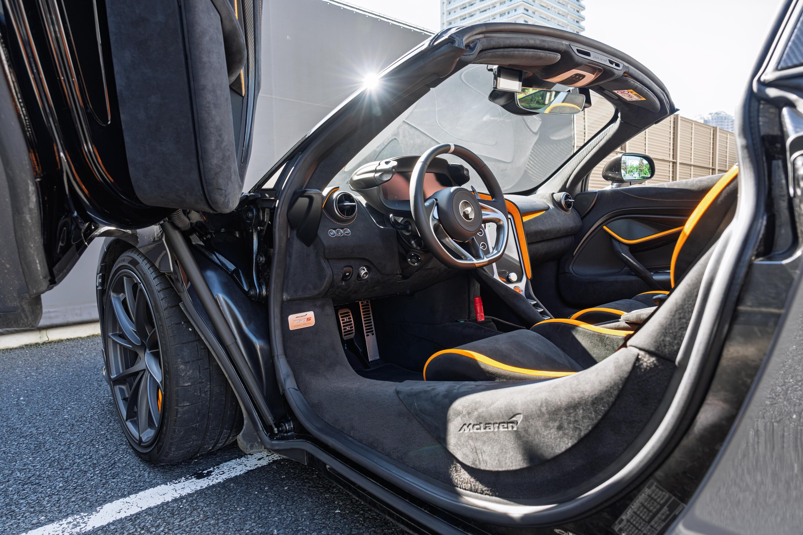2025 McLaren 750S Spider — Photo 8 / 40