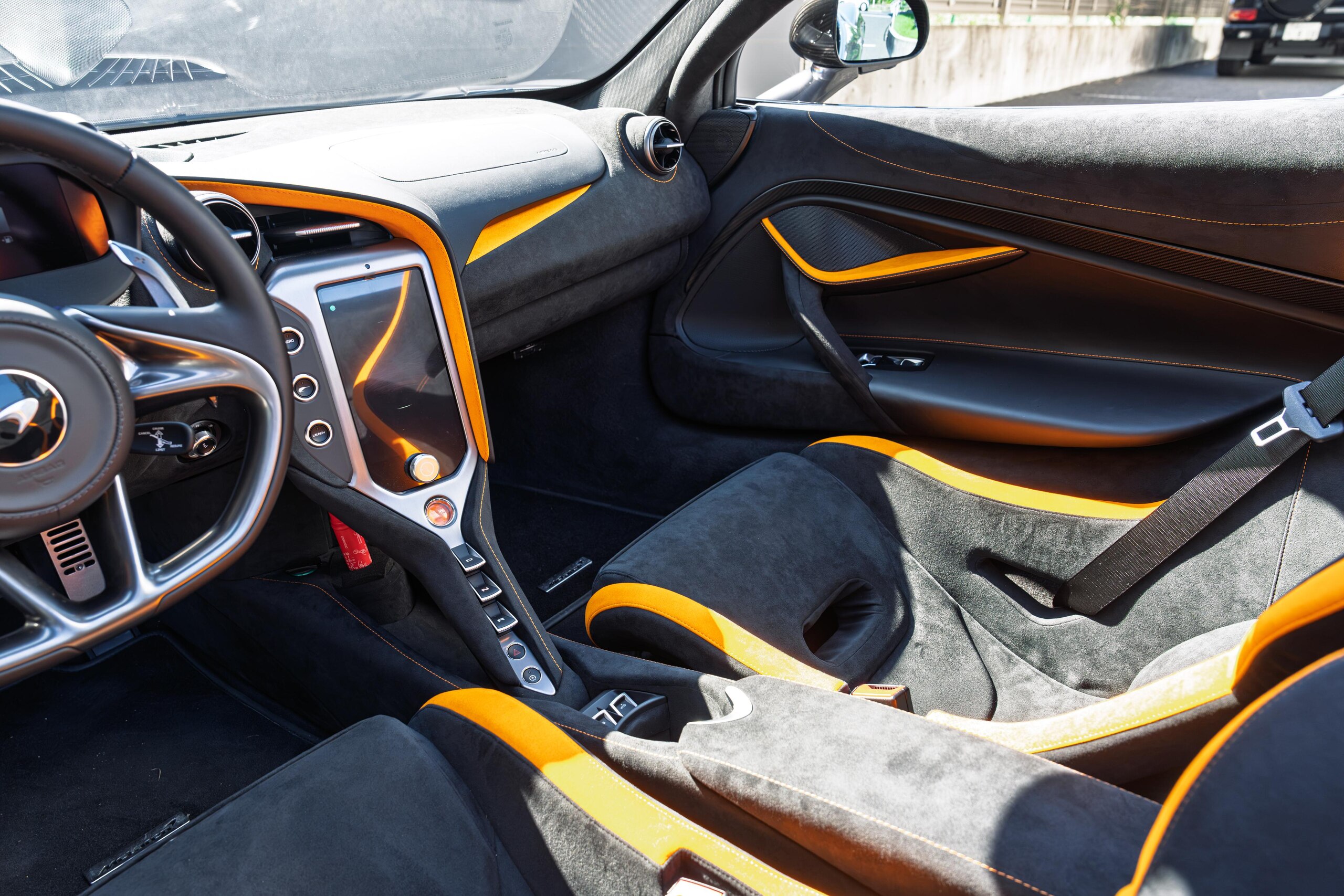 2025 McLaren 750S Spider — Photo 9 / 40
