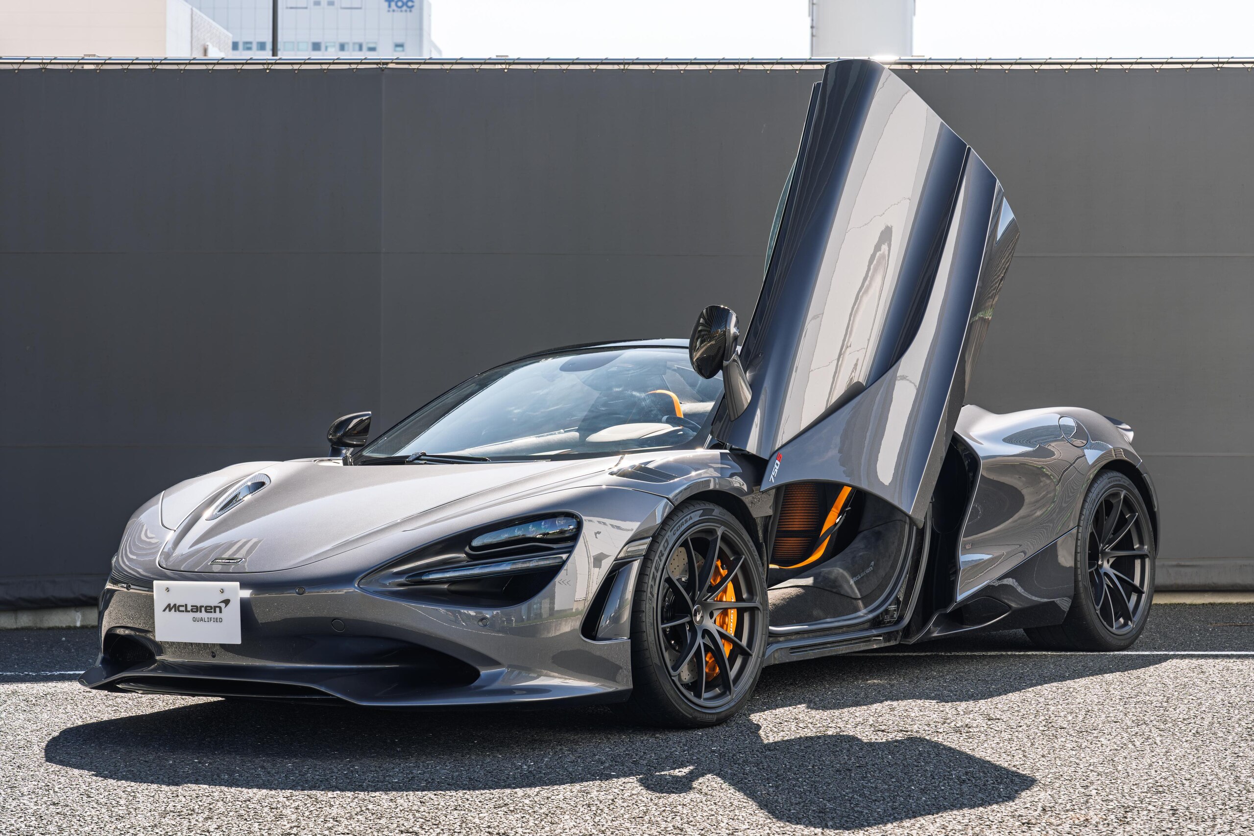 2025 McLaren 750S Spider — Photo 12 / 40