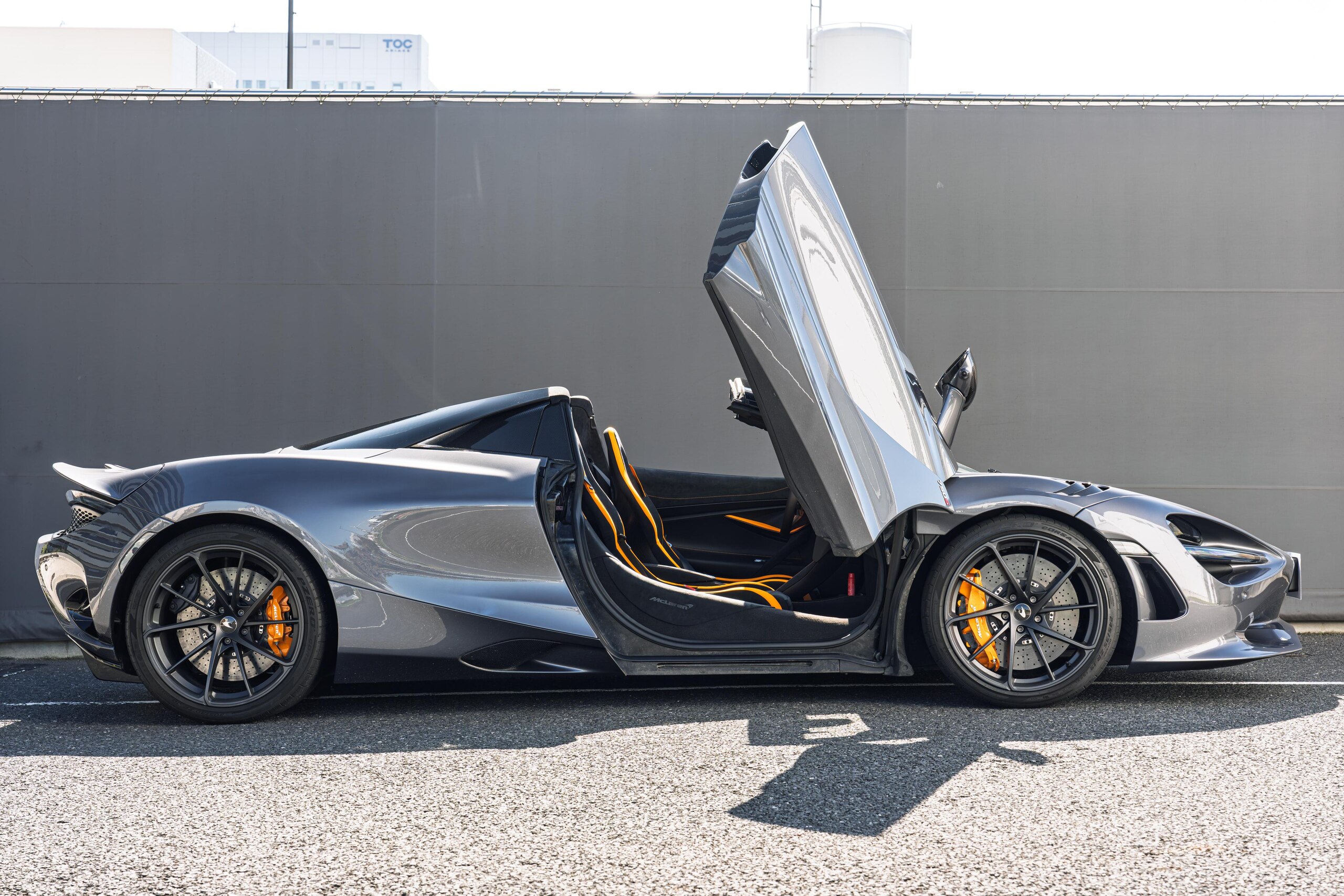 2025 McLaren 750S Spider — Photo 17 / 40