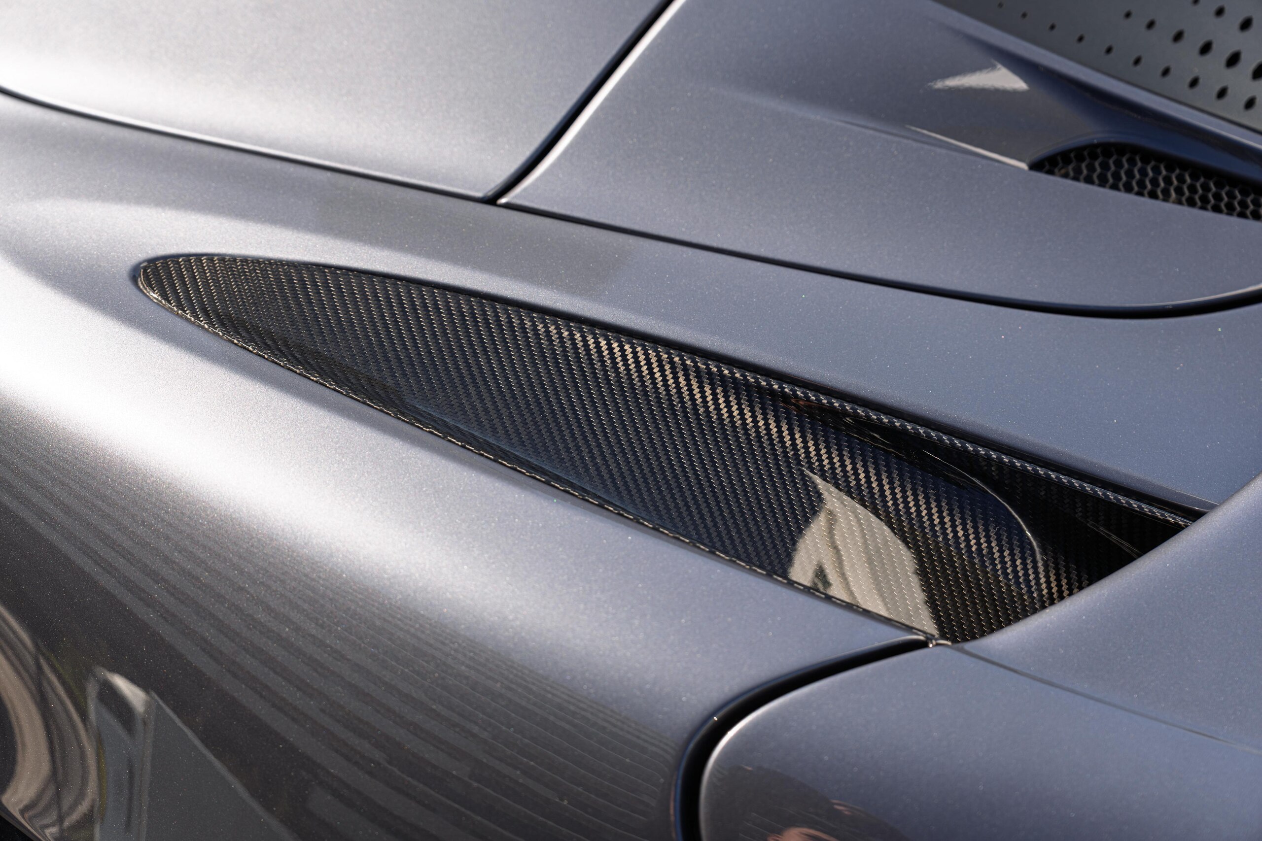 2025 McLaren 750S Spider — Photo 24 / 40
