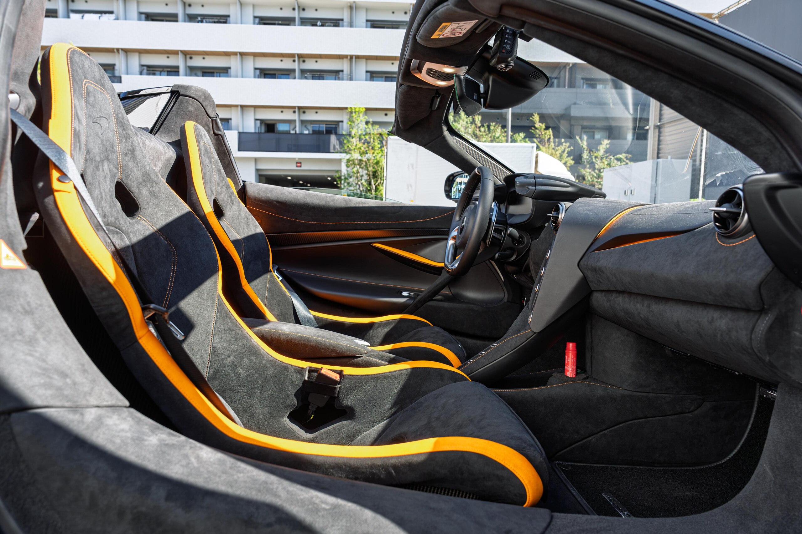 2025 McLaren 750S Spider — Photo 39 / 40