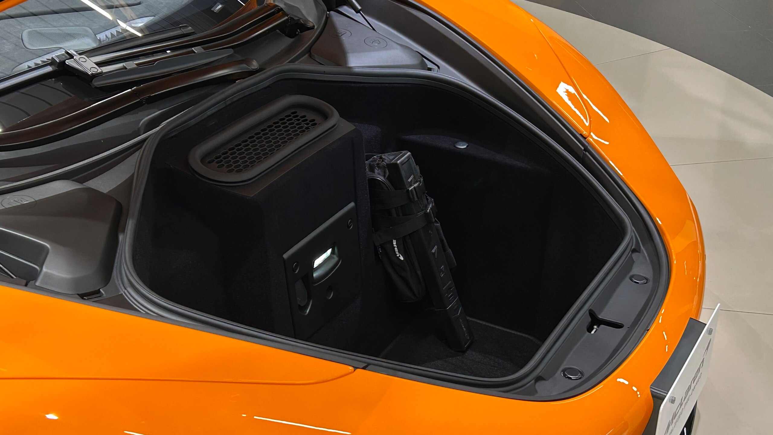 2025 McLaren 750S — Photo 14 / 14