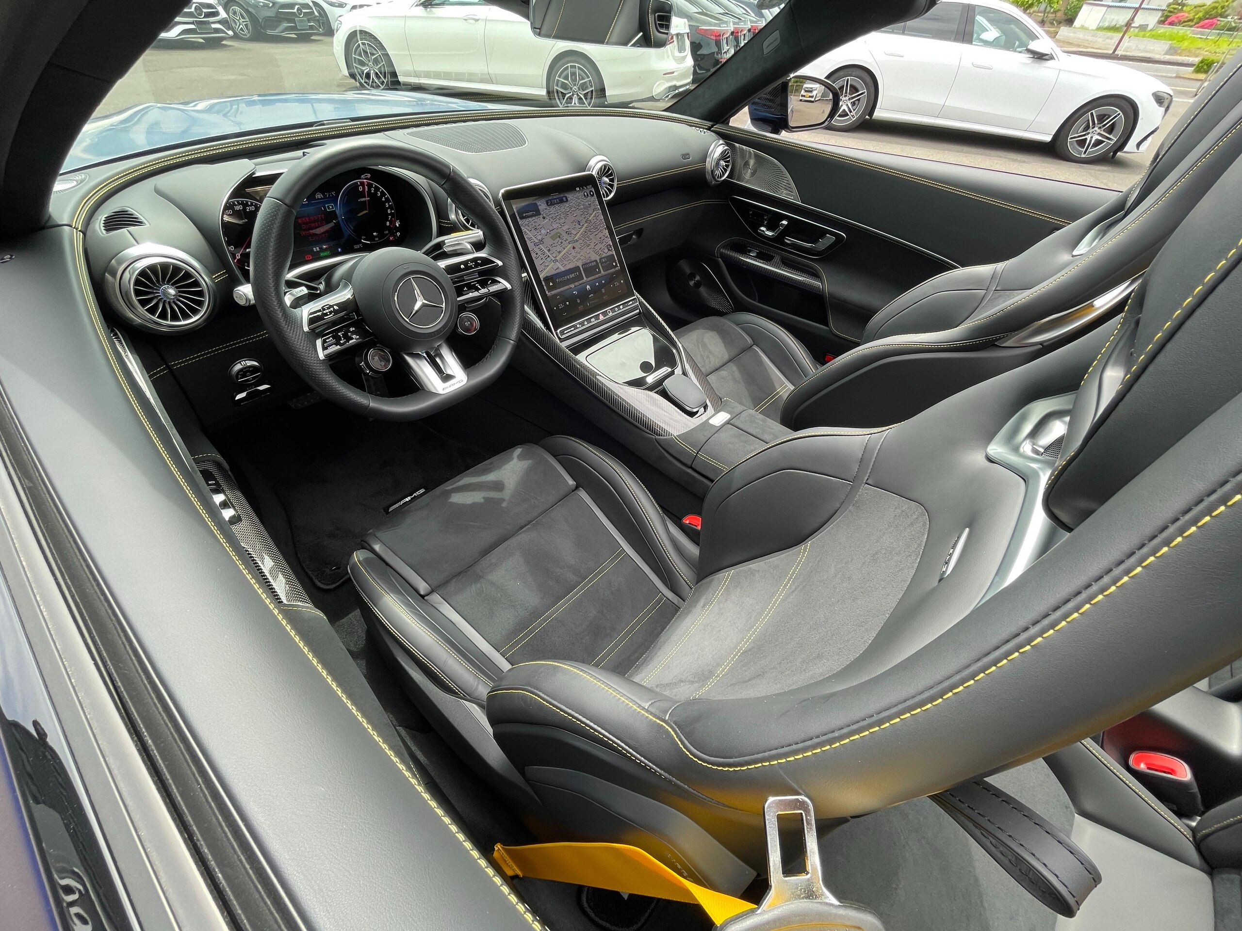 2025 Mercedes Benz AMG SL63 SE Performance — Photo 6 / 51