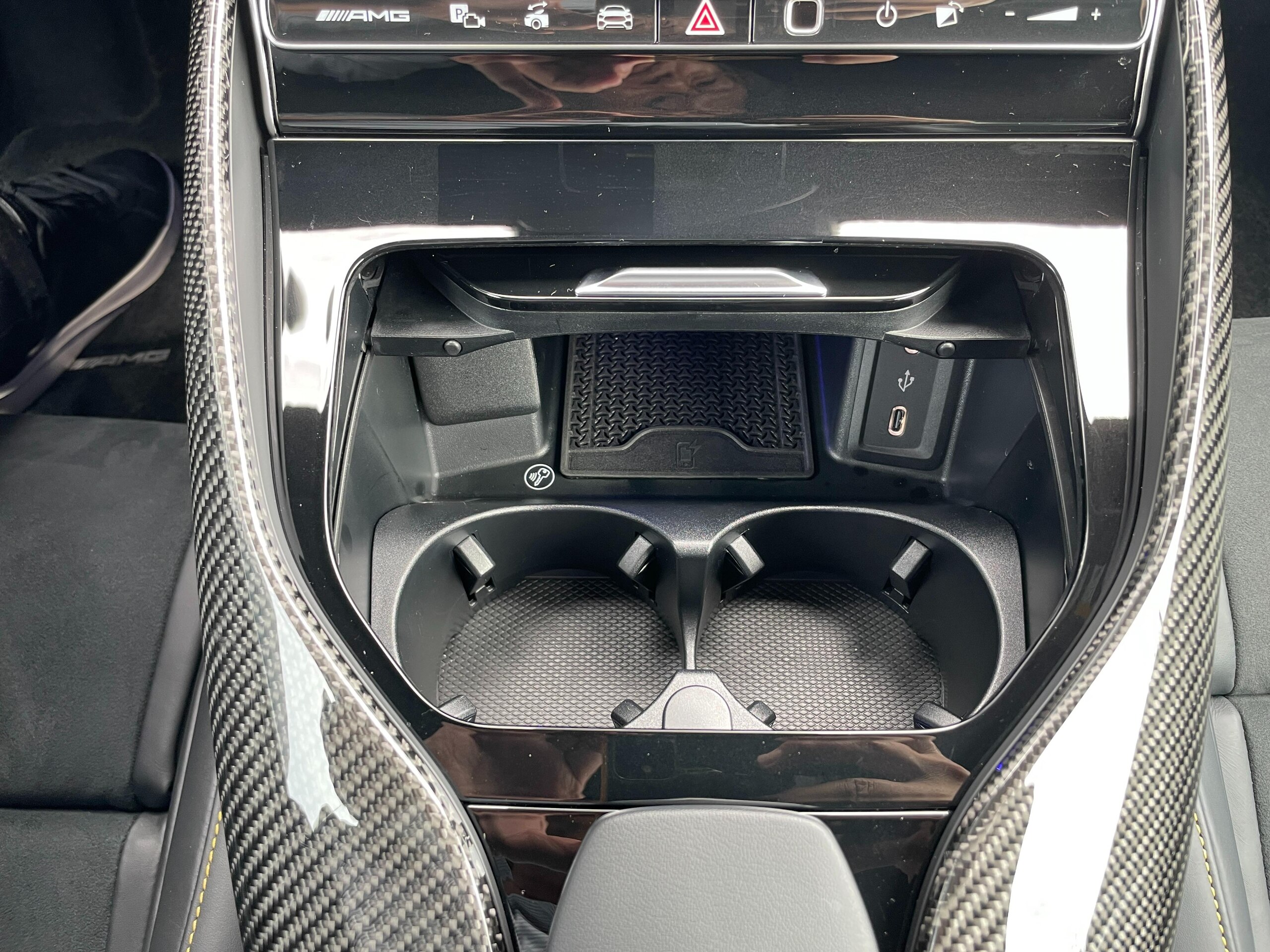 2025 Mercedes Benz AMG SL63 SE Performance — Photo 9 / 51