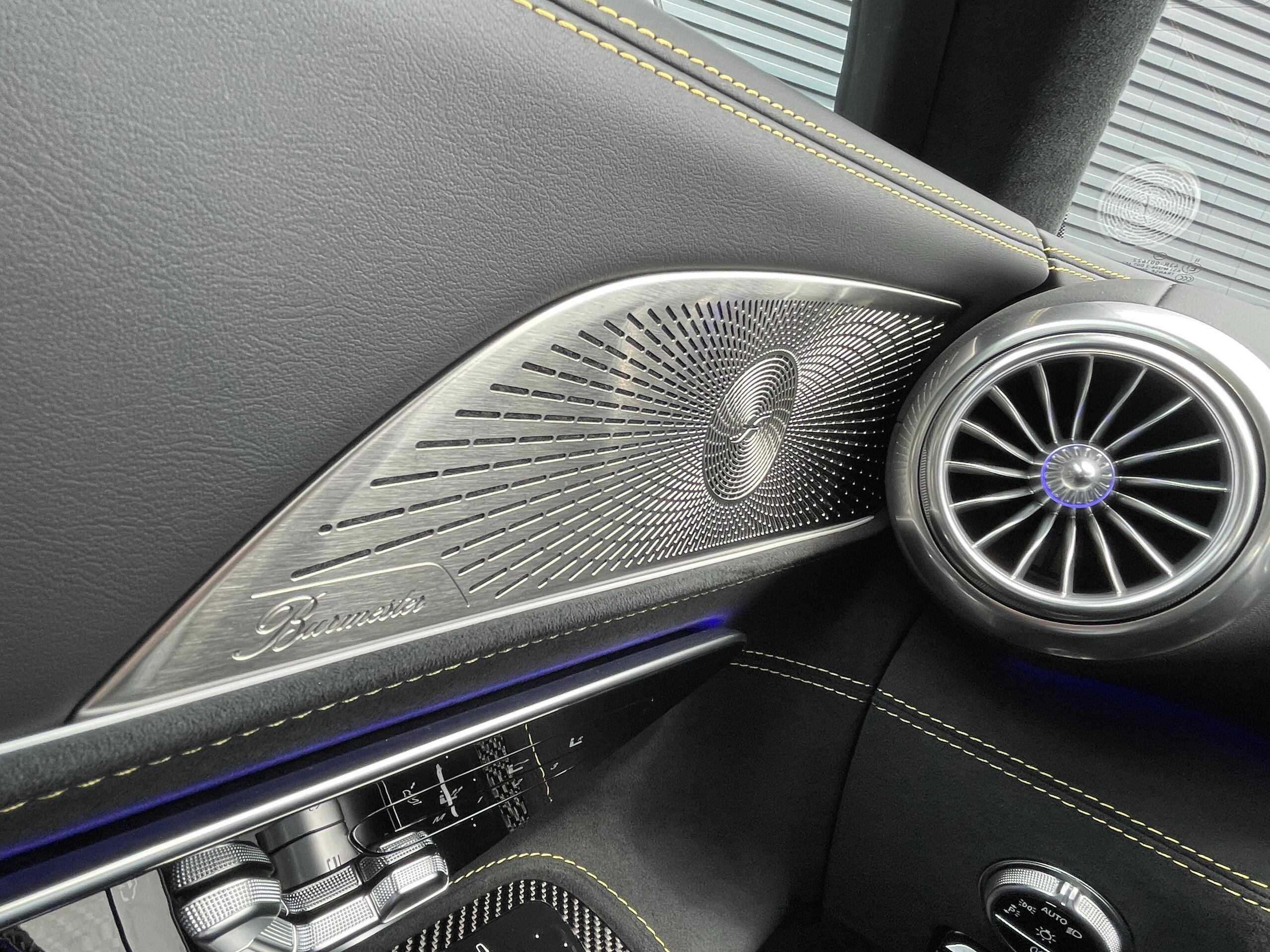 2025 Mercedes Benz AMG SL63 SE Performance — Photo 22 / 51