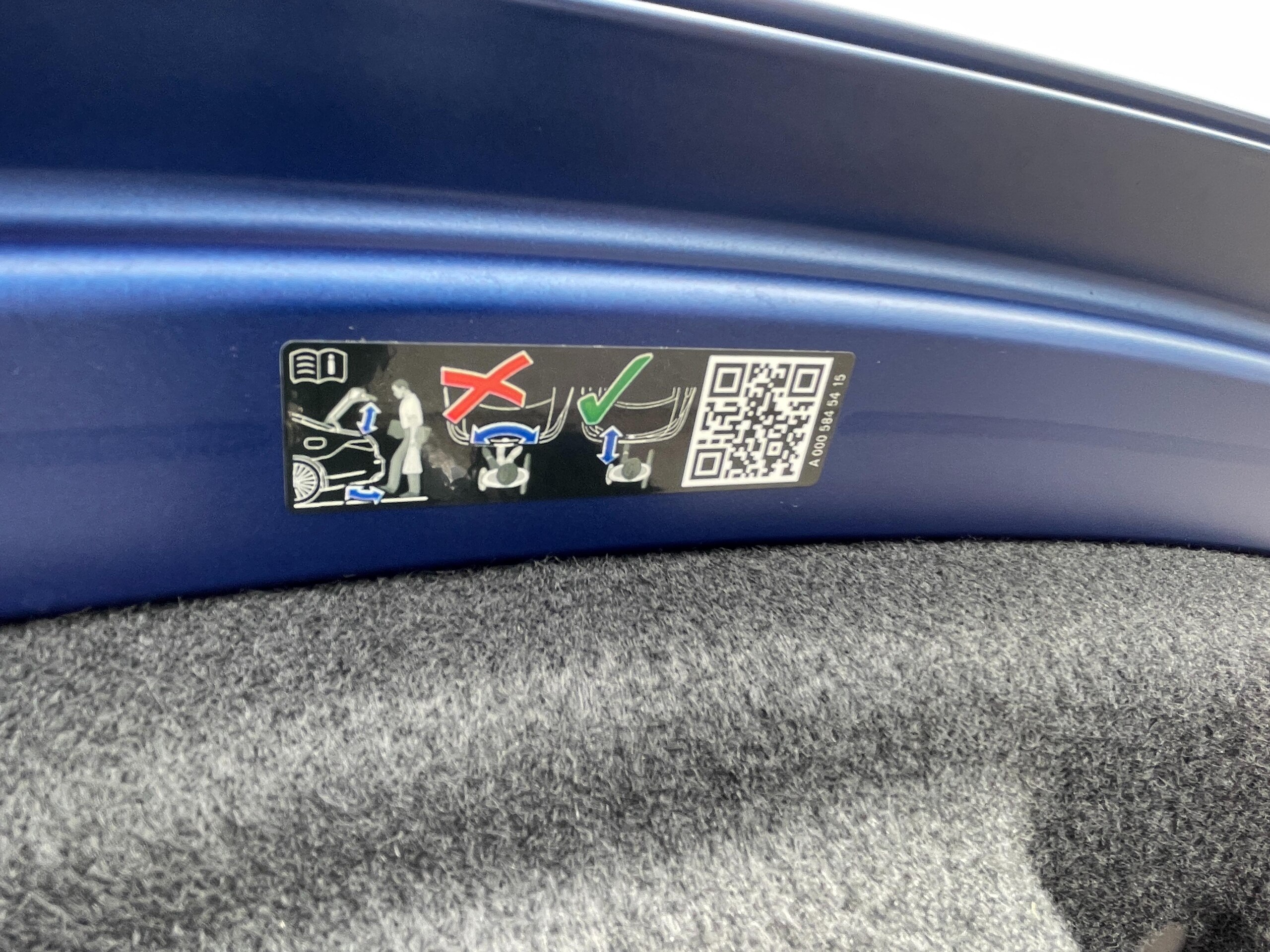 2025 Mercedes Benz AMG SL63 SE Performance — Photo 36 / 51