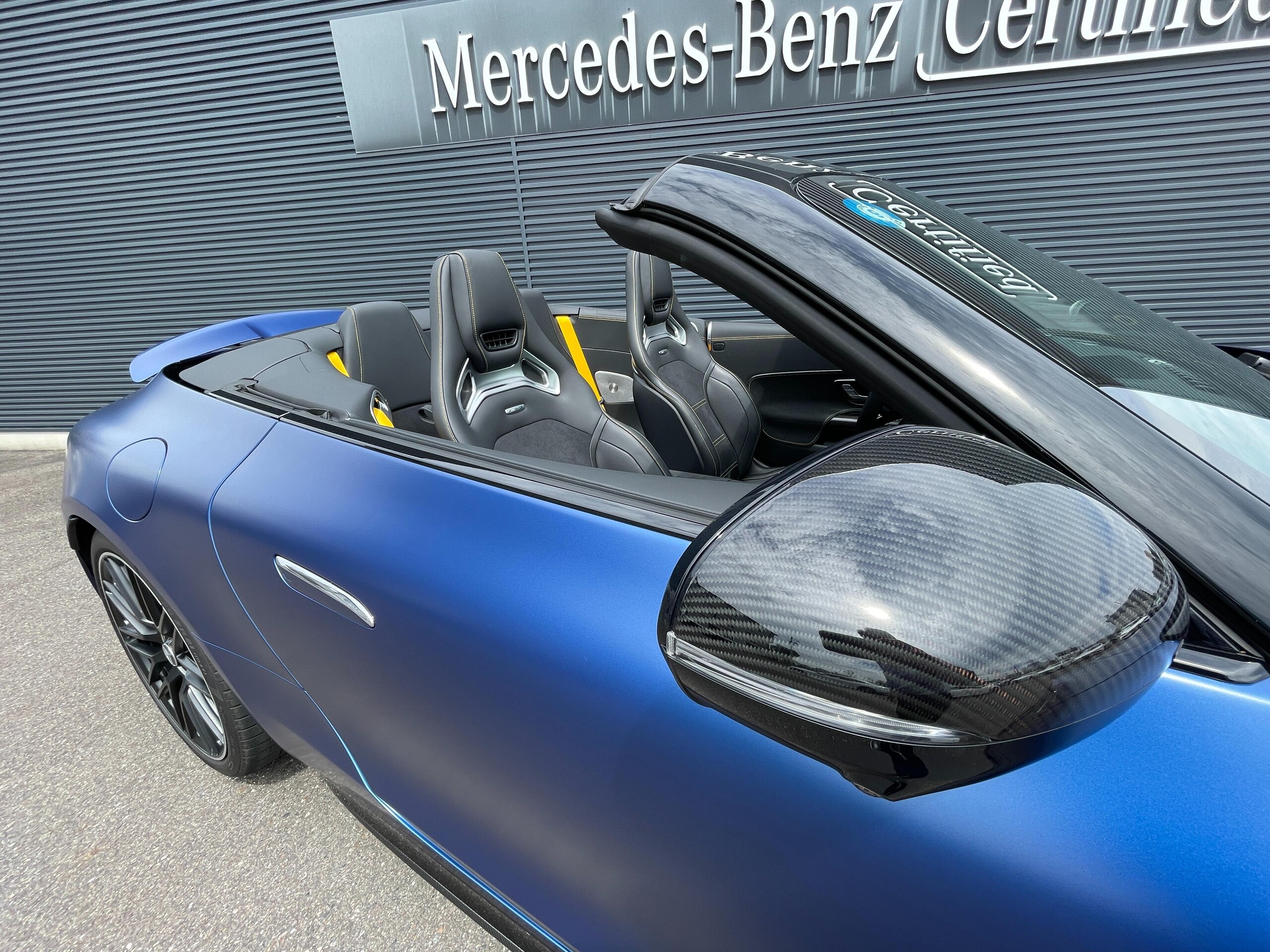 2025 Mercedes Benz AMG SL63 SE Performance — Photo 39 / 51