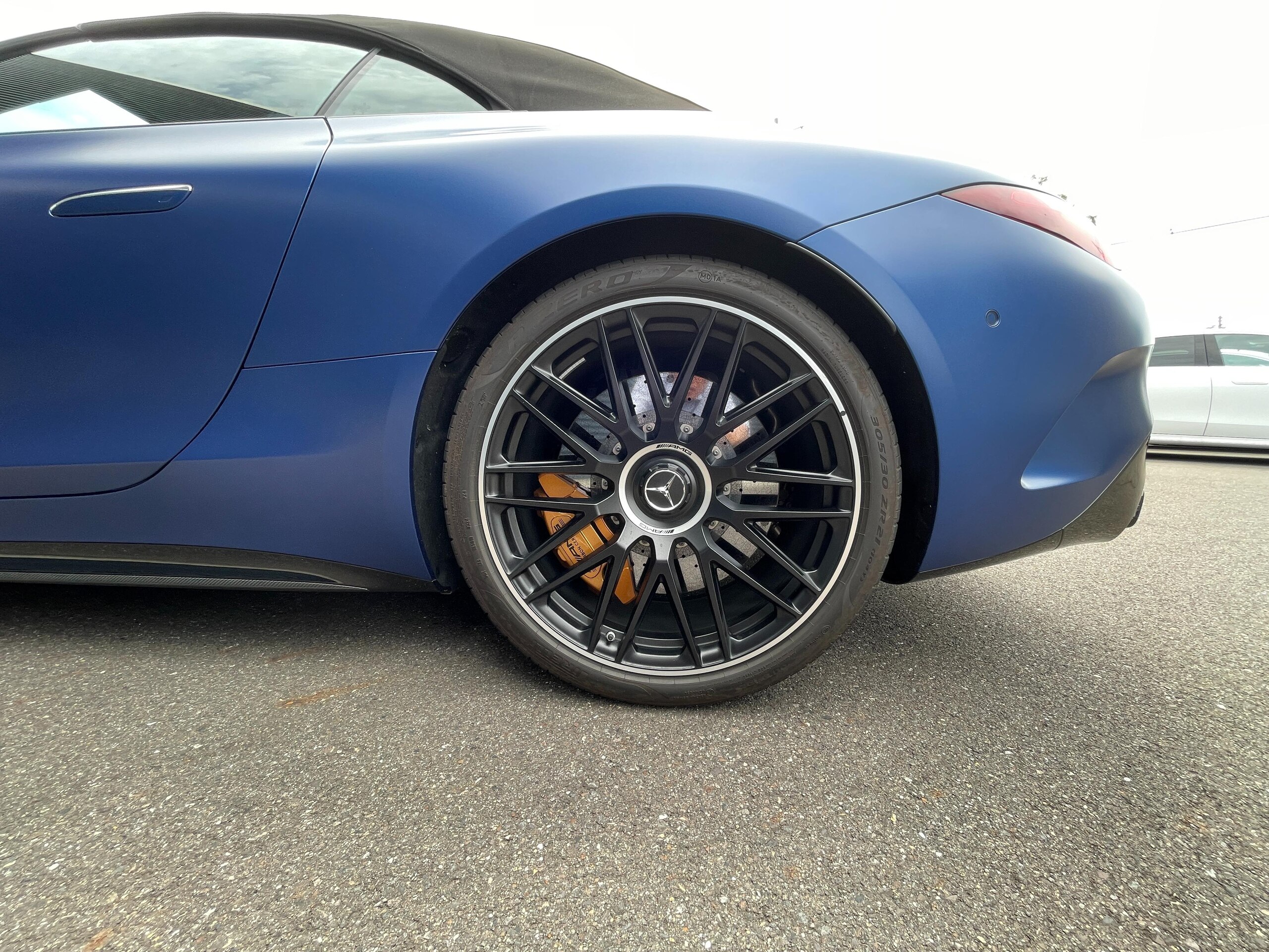 2025 Mercedes Benz AMG SL63 SE Performance — Photo 46 / 51