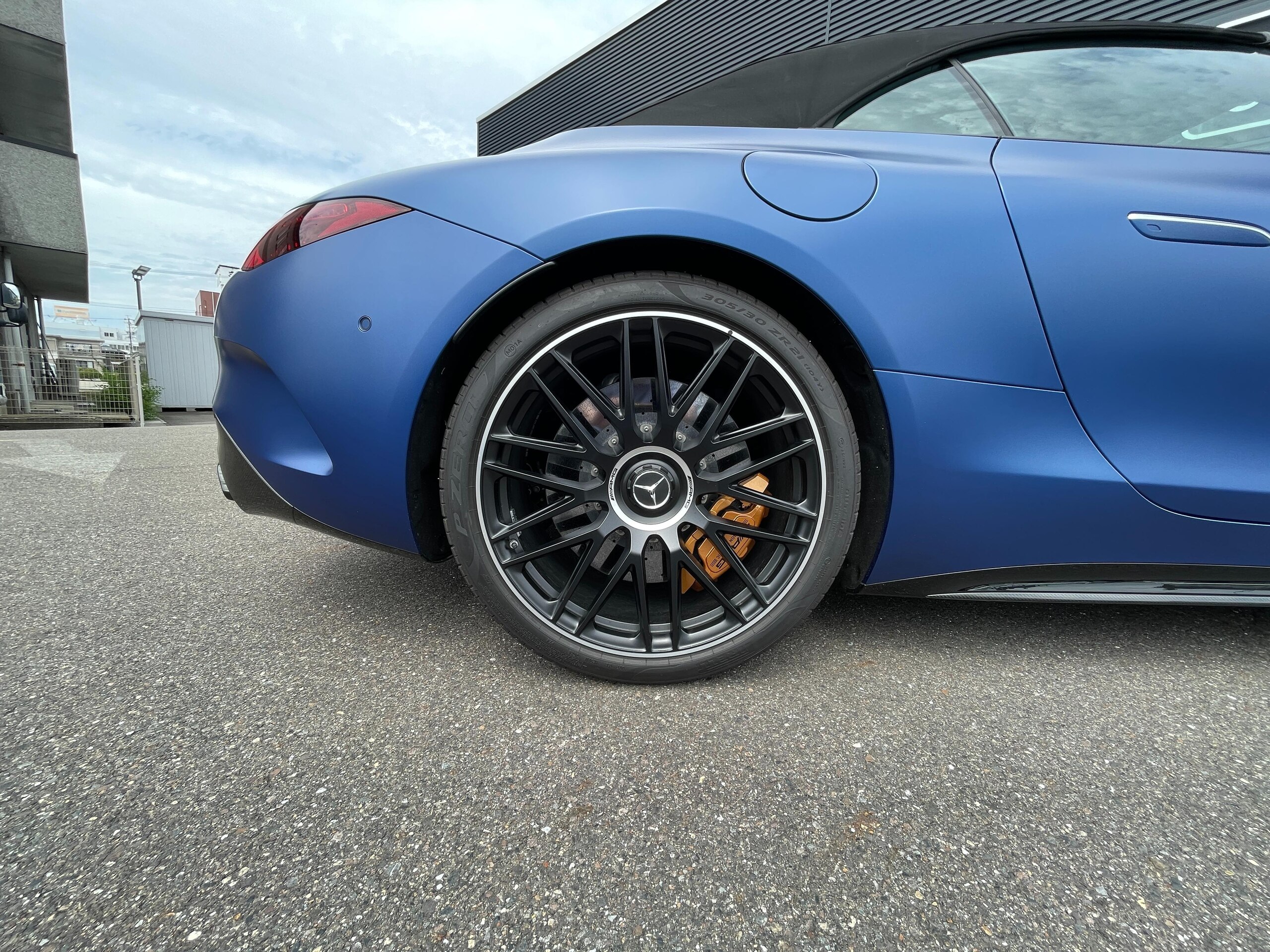 2025 Mercedes Benz AMG SL63 SE Performance — Photo 47 / 51