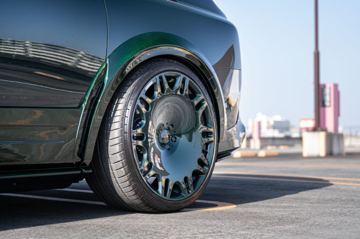 2025 Rolls-Royce Cullinan Series 2 Black Badge BRABUS WIDESTAR — Photo 13 / 14