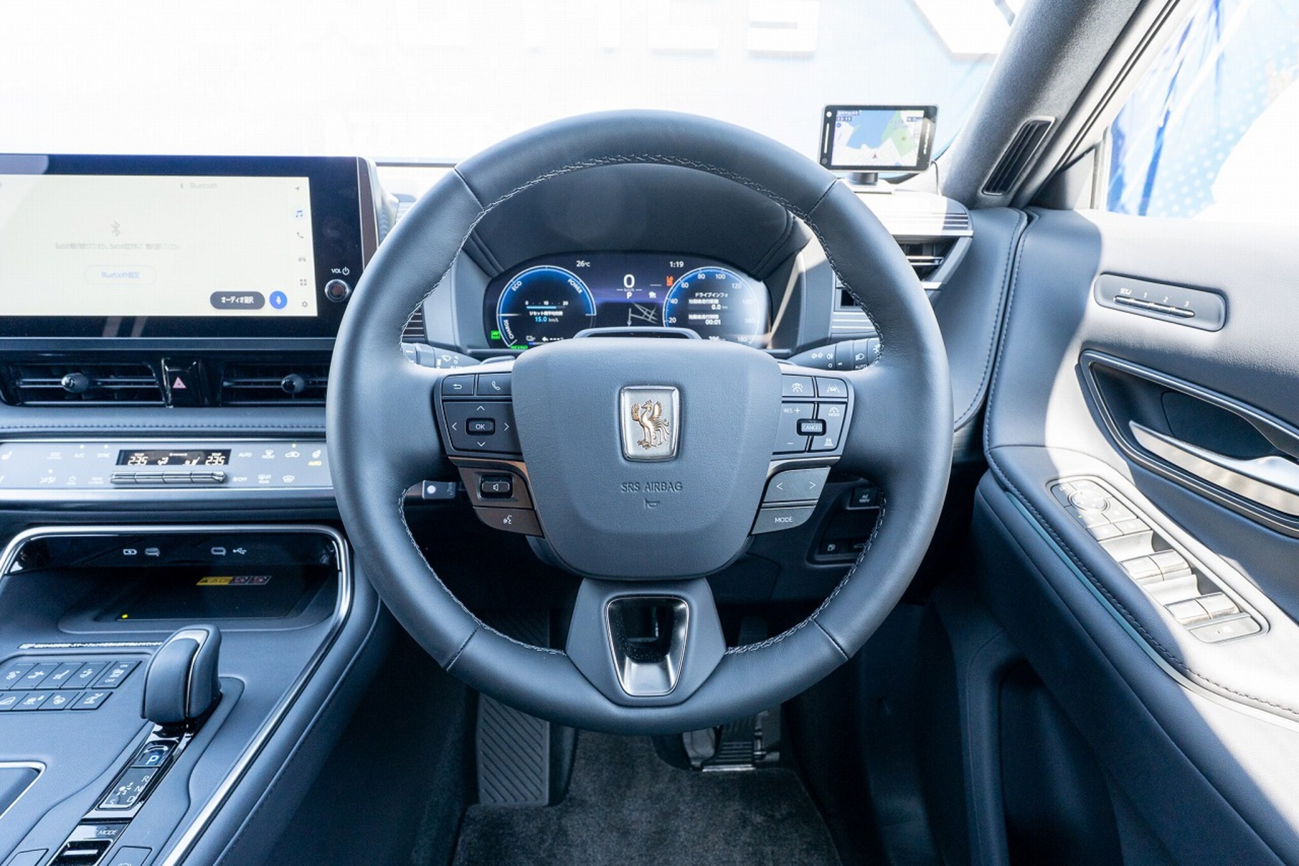 2025 Toyota Century — Photo 17 / 37