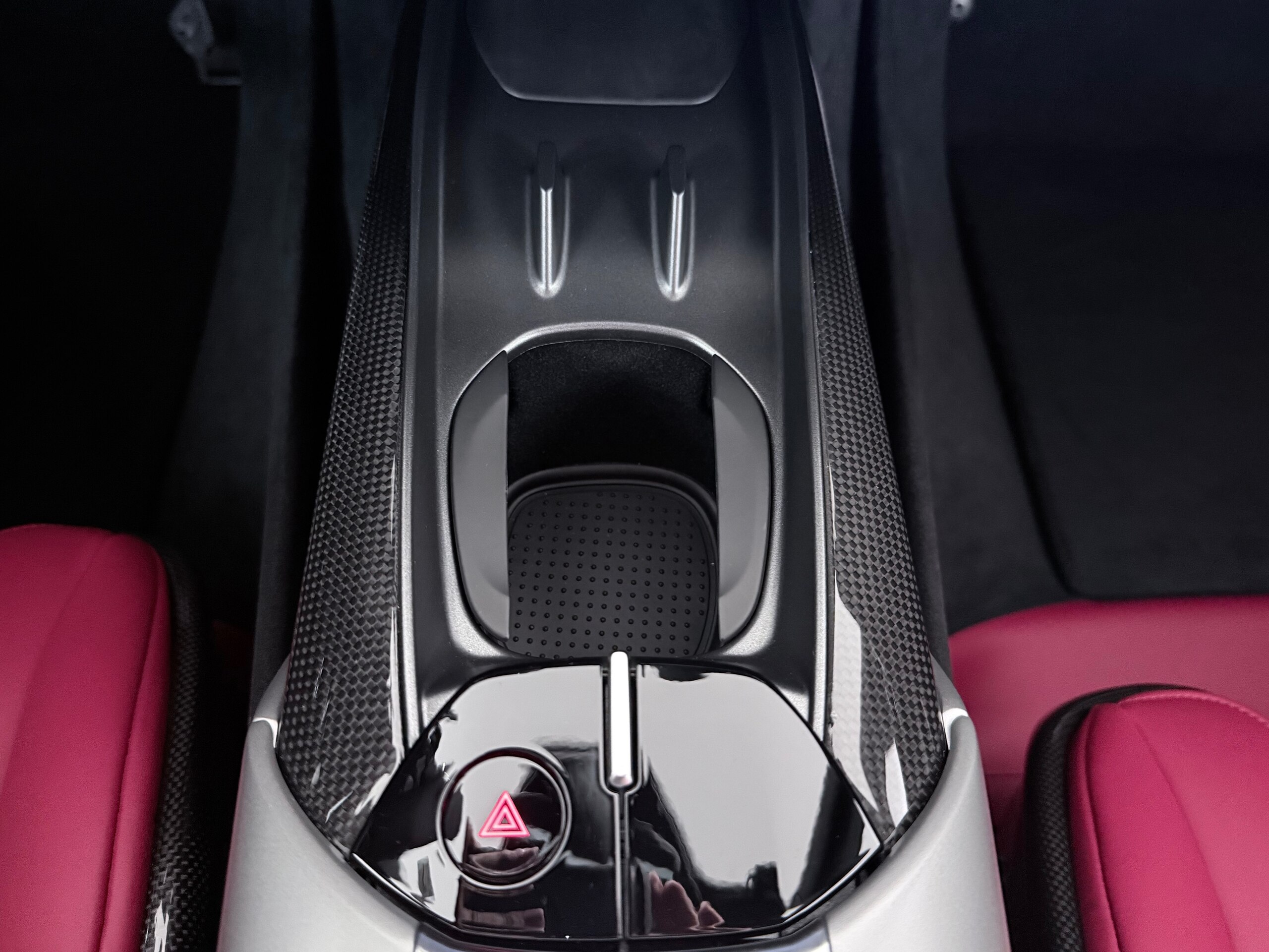 2026 Ferrari 12Cilindri — Photo 20 / 43