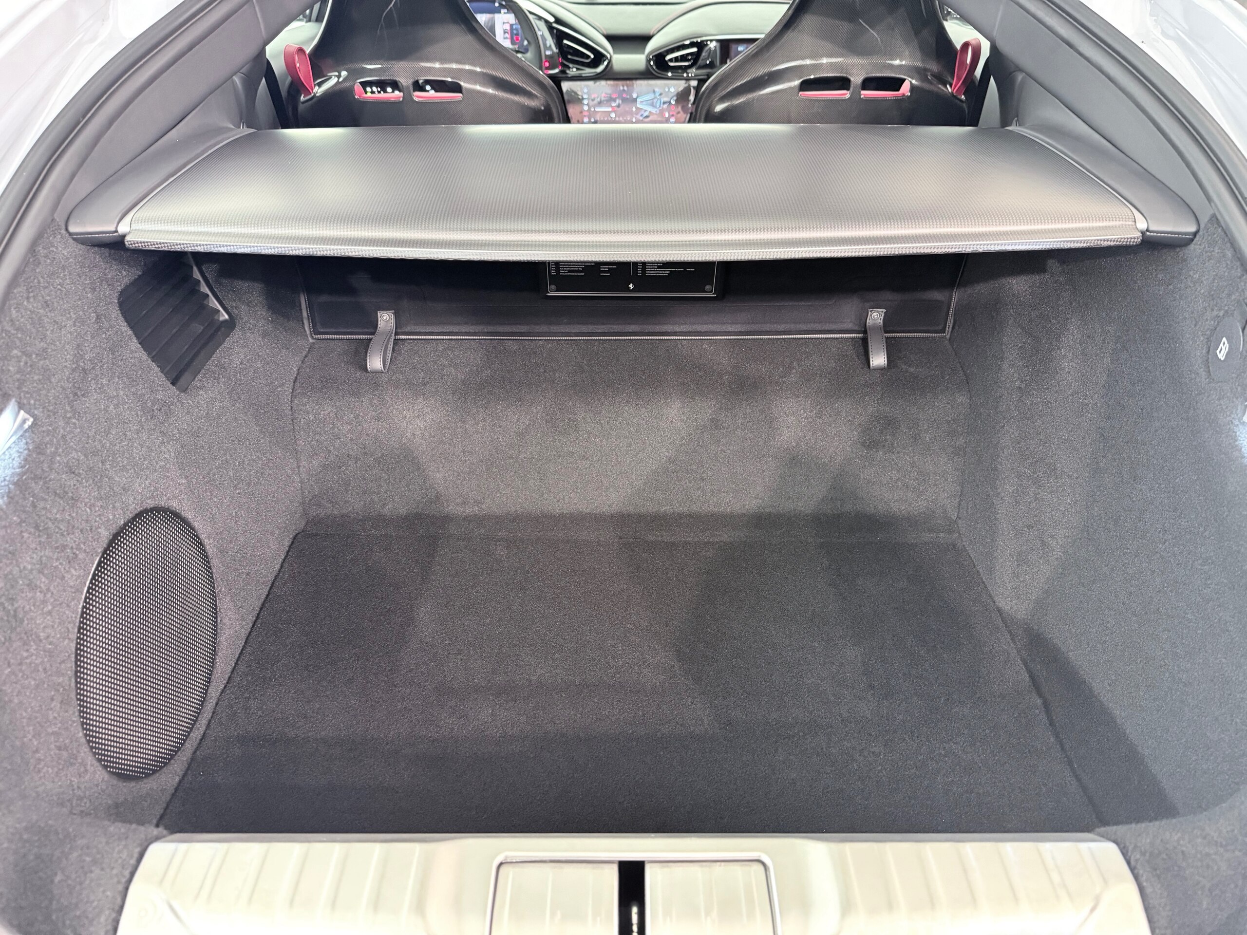 2026 Ferrari 12Cilindri — Photo 28 / 43