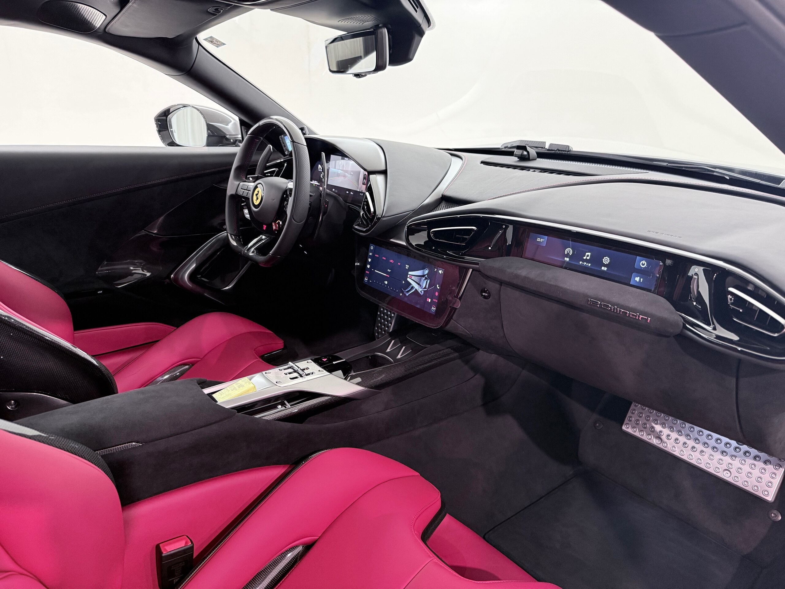 2026 Ferrari 12Cilindri — Photo 32 / 43