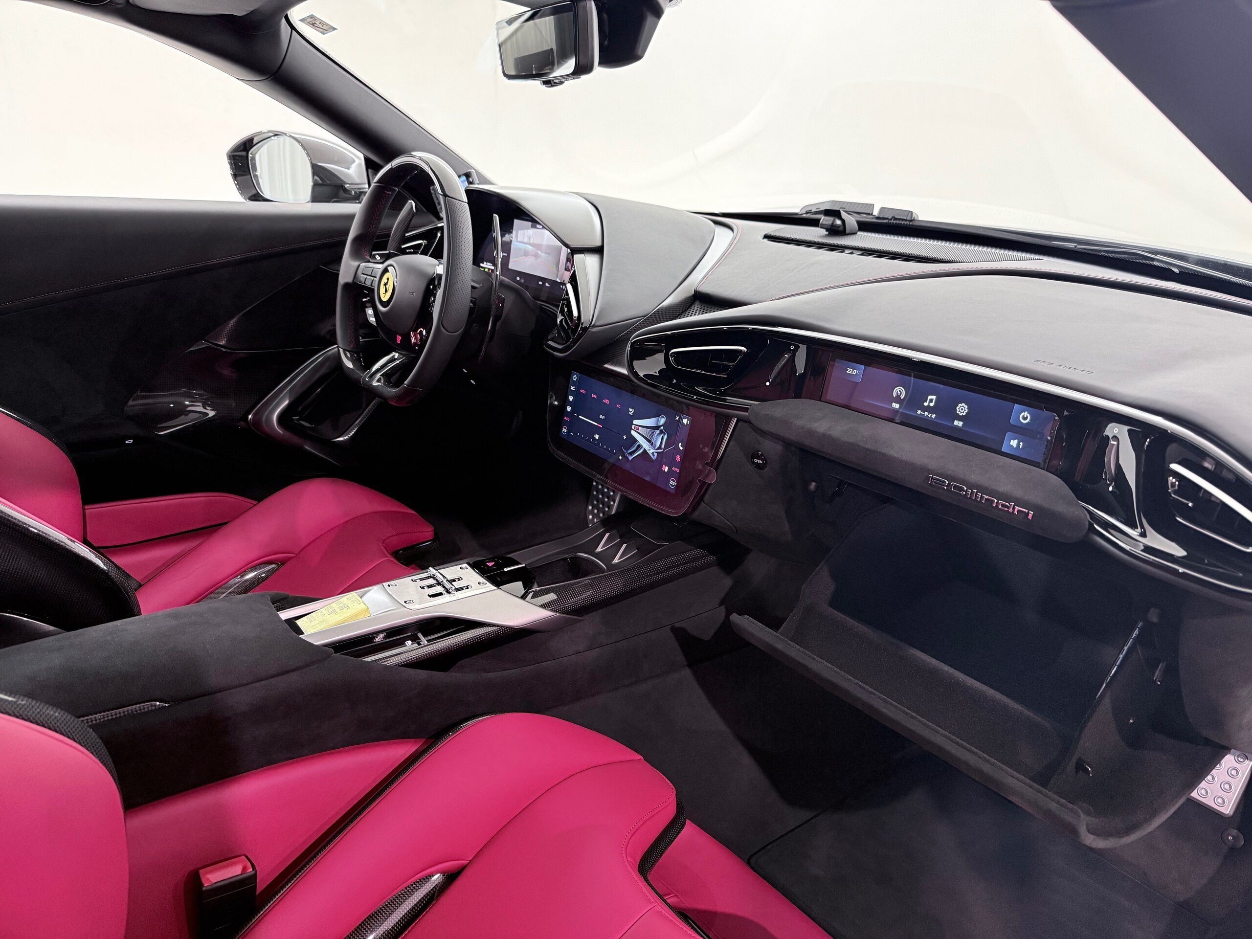 2026 Ferrari 12Cilindri — Photo 33 / 43