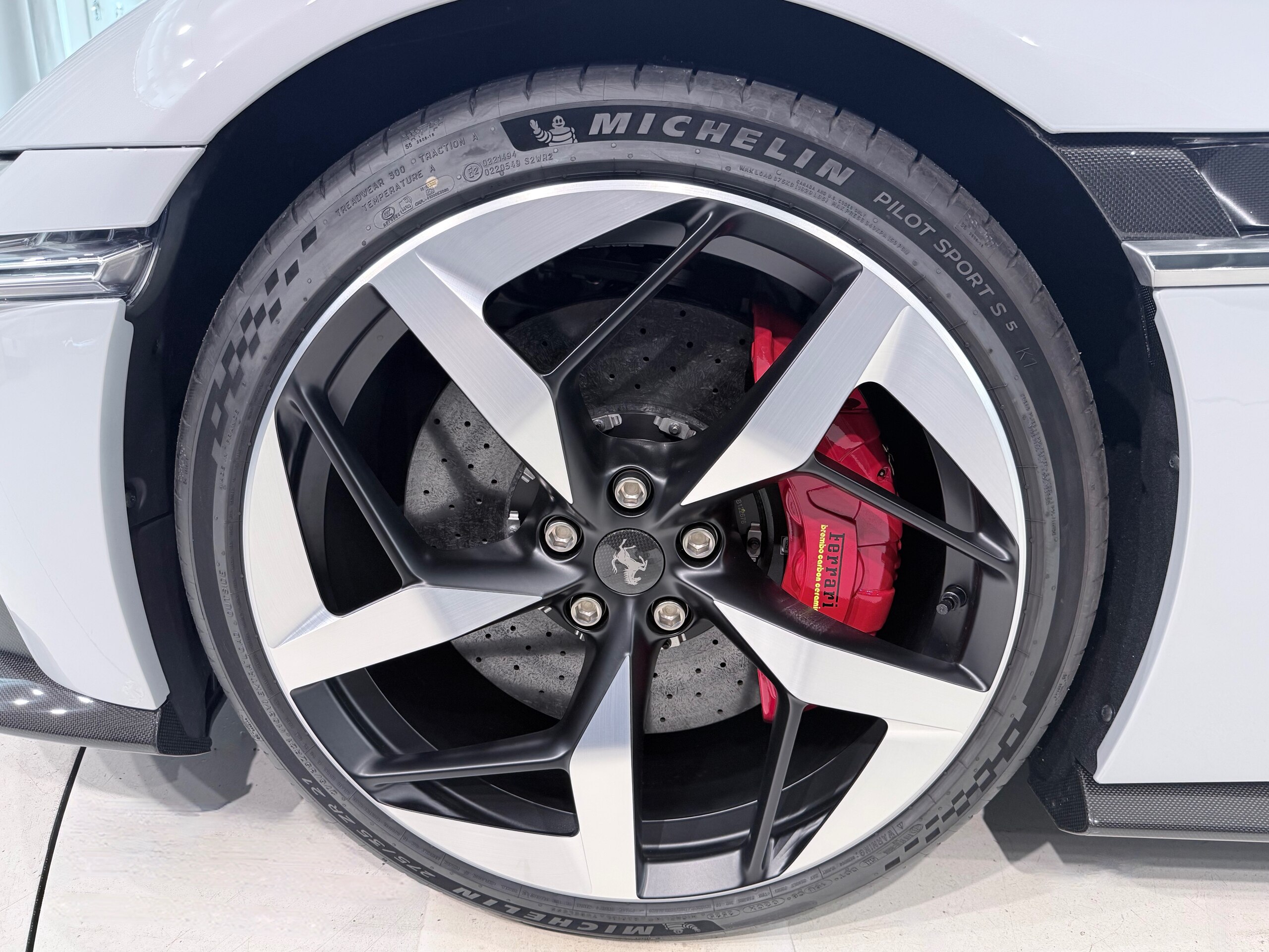 2026 Ferrari 12Cilindri — Photo 40 / 43