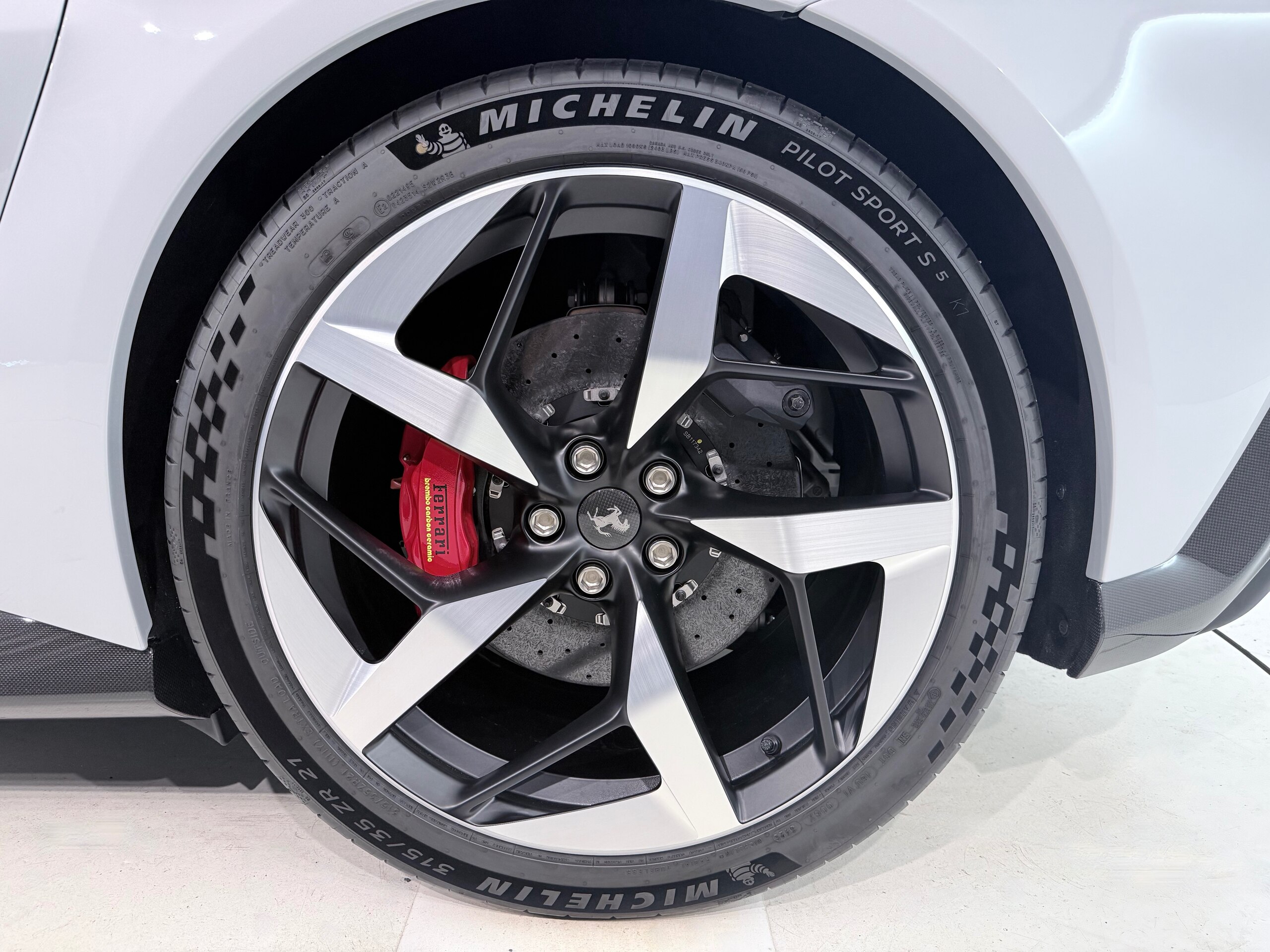 2026 Ferrari 12Cilindri — Photo 42 / 43