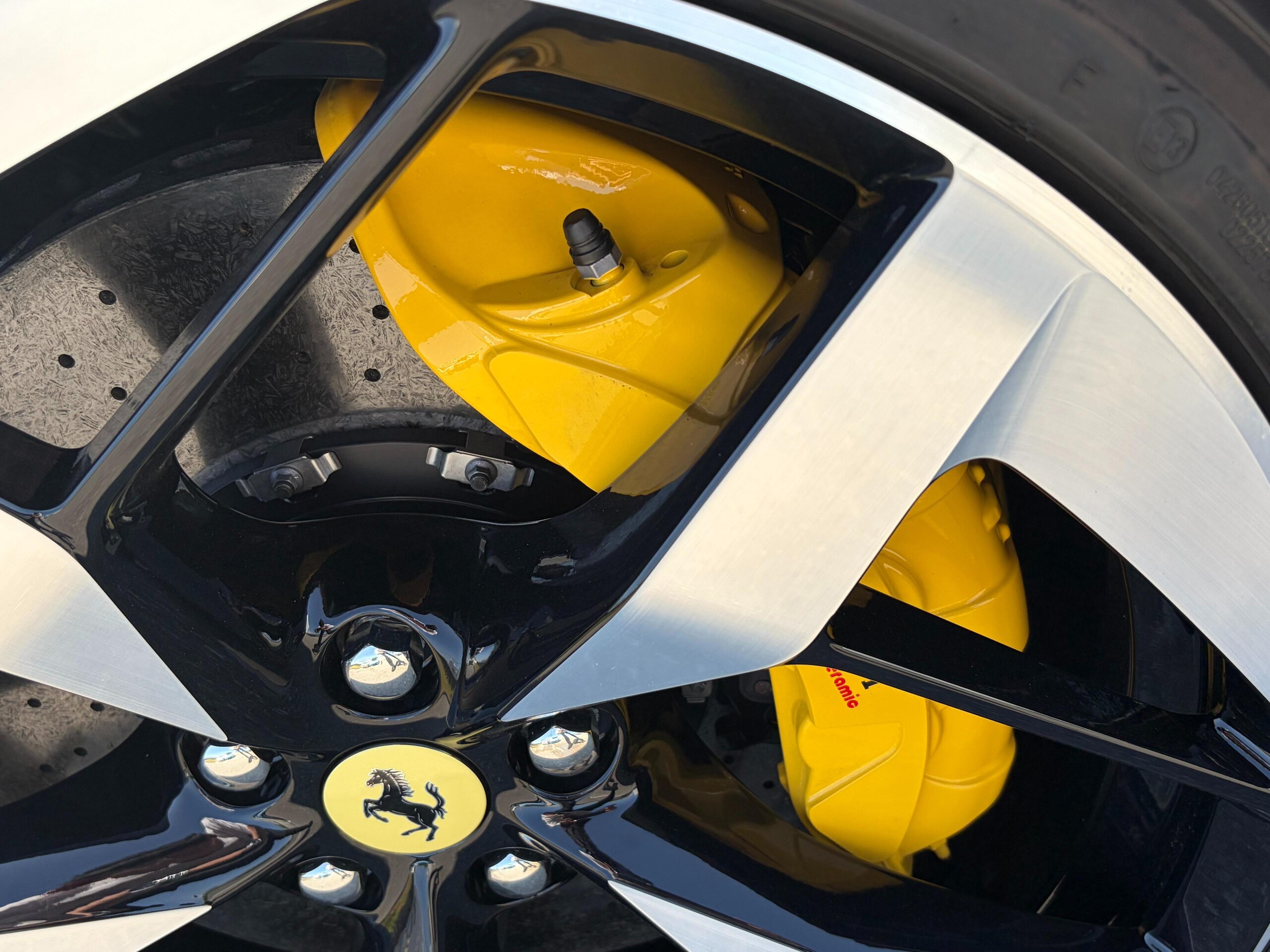 2026 Ferrari 12Cilindri — Photo 15 / 37