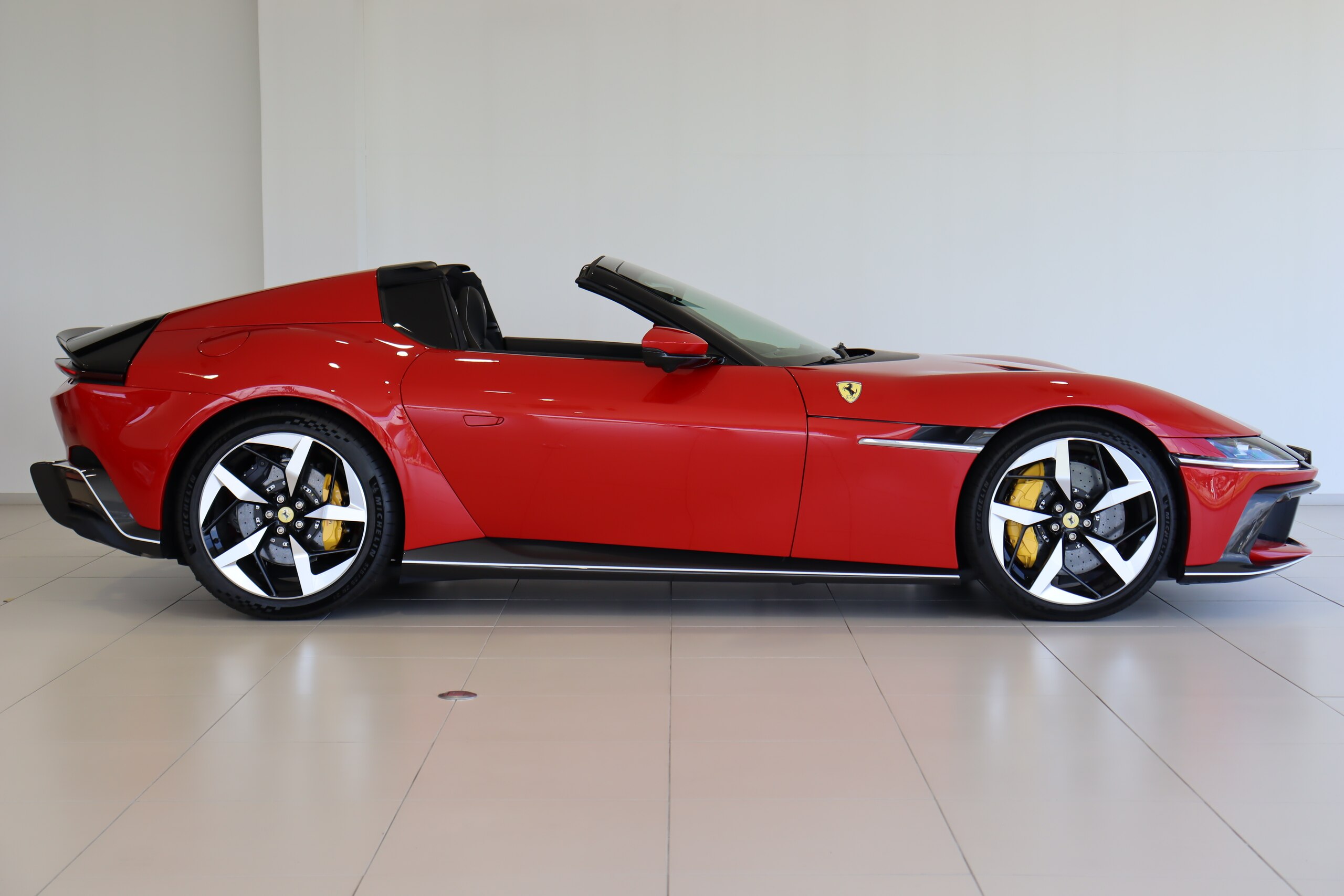 2026 Ferrari 12Cilindri Spider — Photo 11 / 28