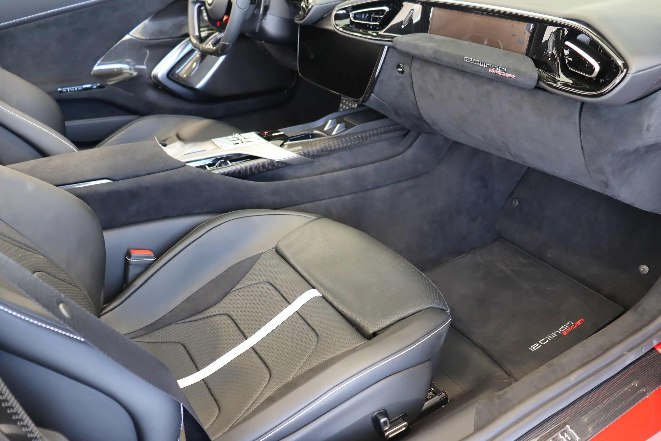 2026 Ferrari 12Cilindri Spider — Photo 23 / 28