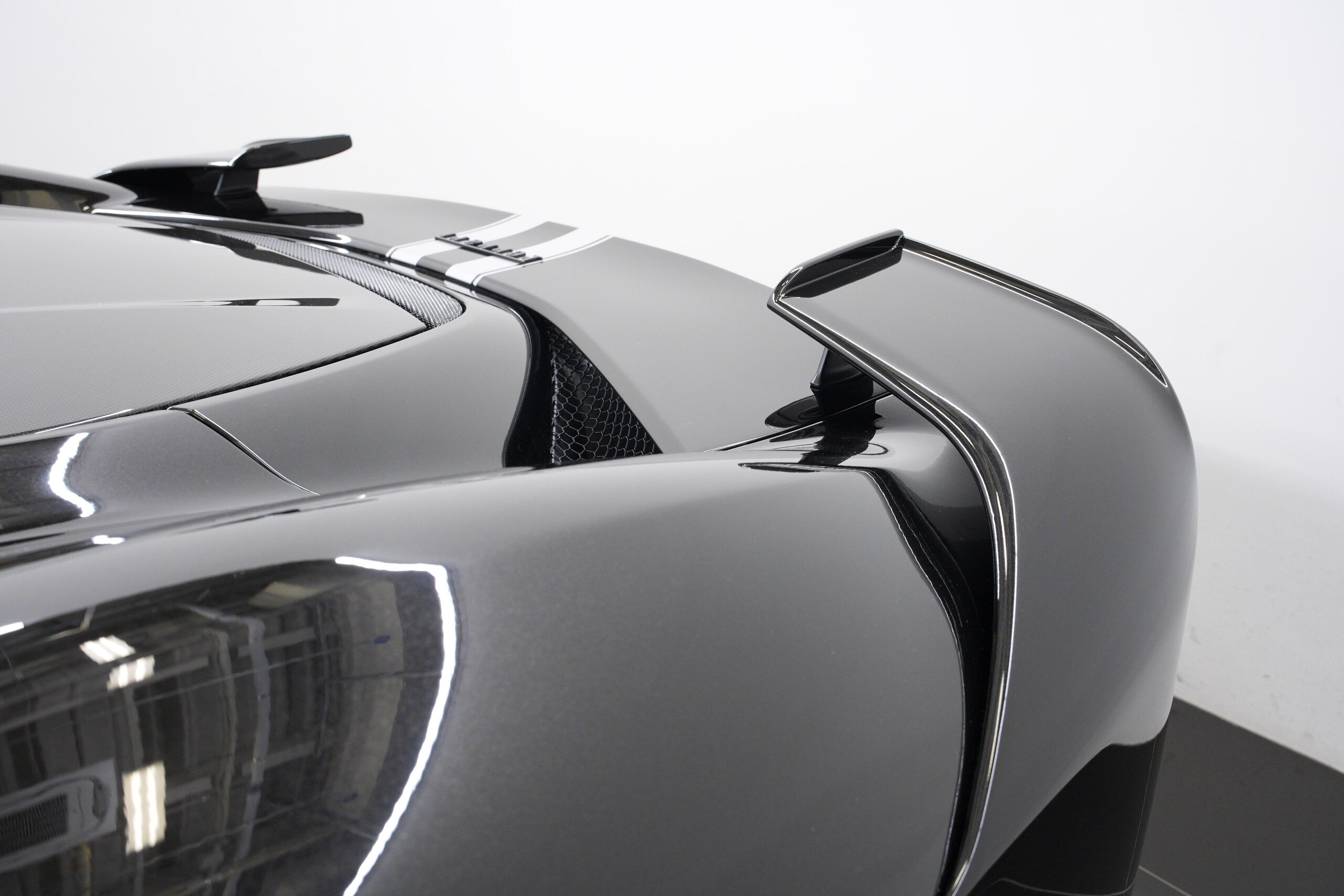 2026 Ferrari 296 Speciale — Photo 16 / 44