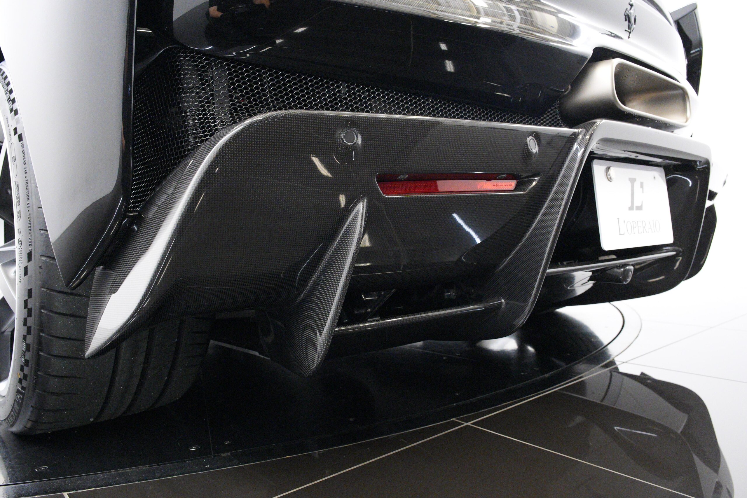 2026 Ferrari 296 Speciale — Photo 25 / 44