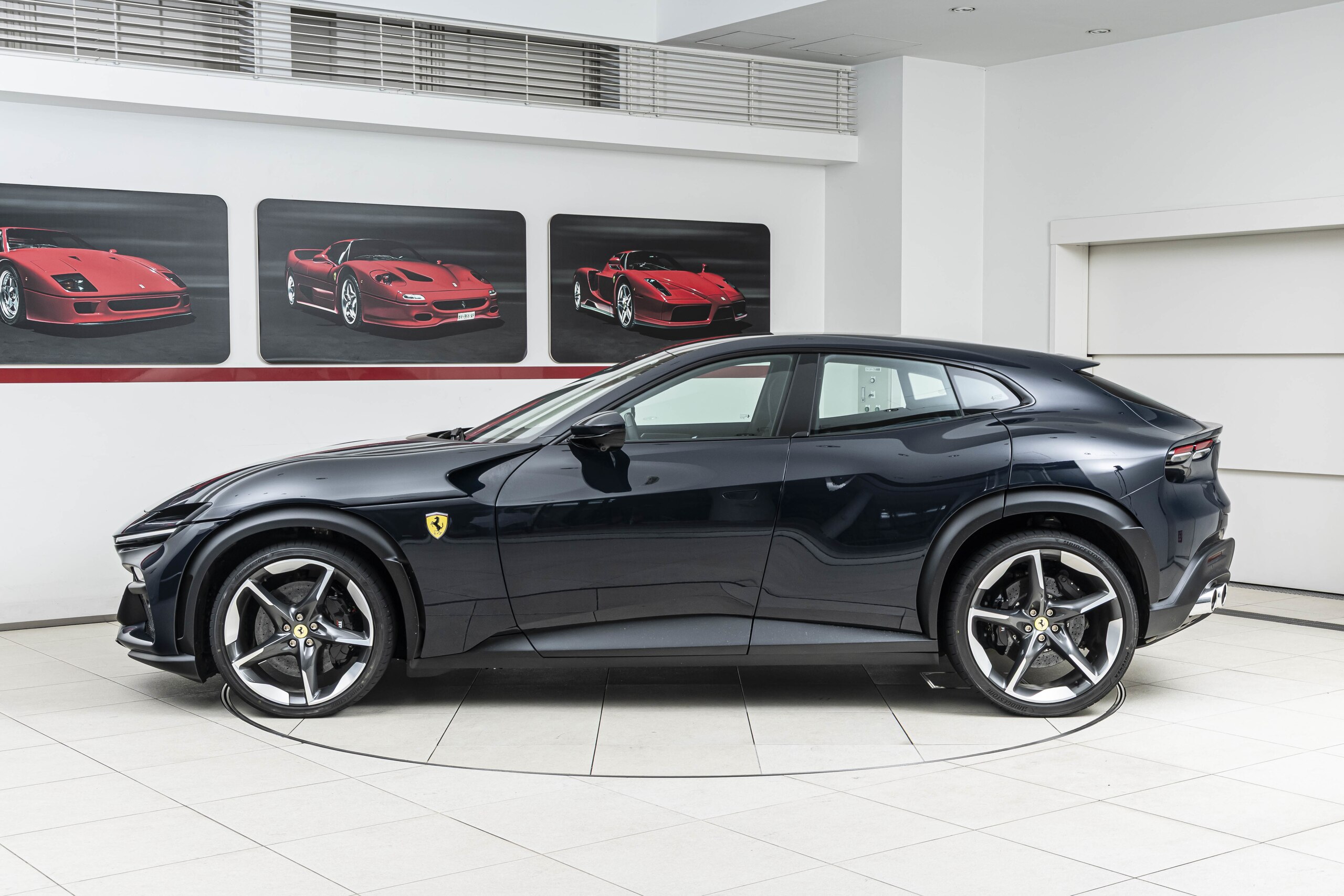 2026 Ferrari Purosangue — Photo 11 / 29