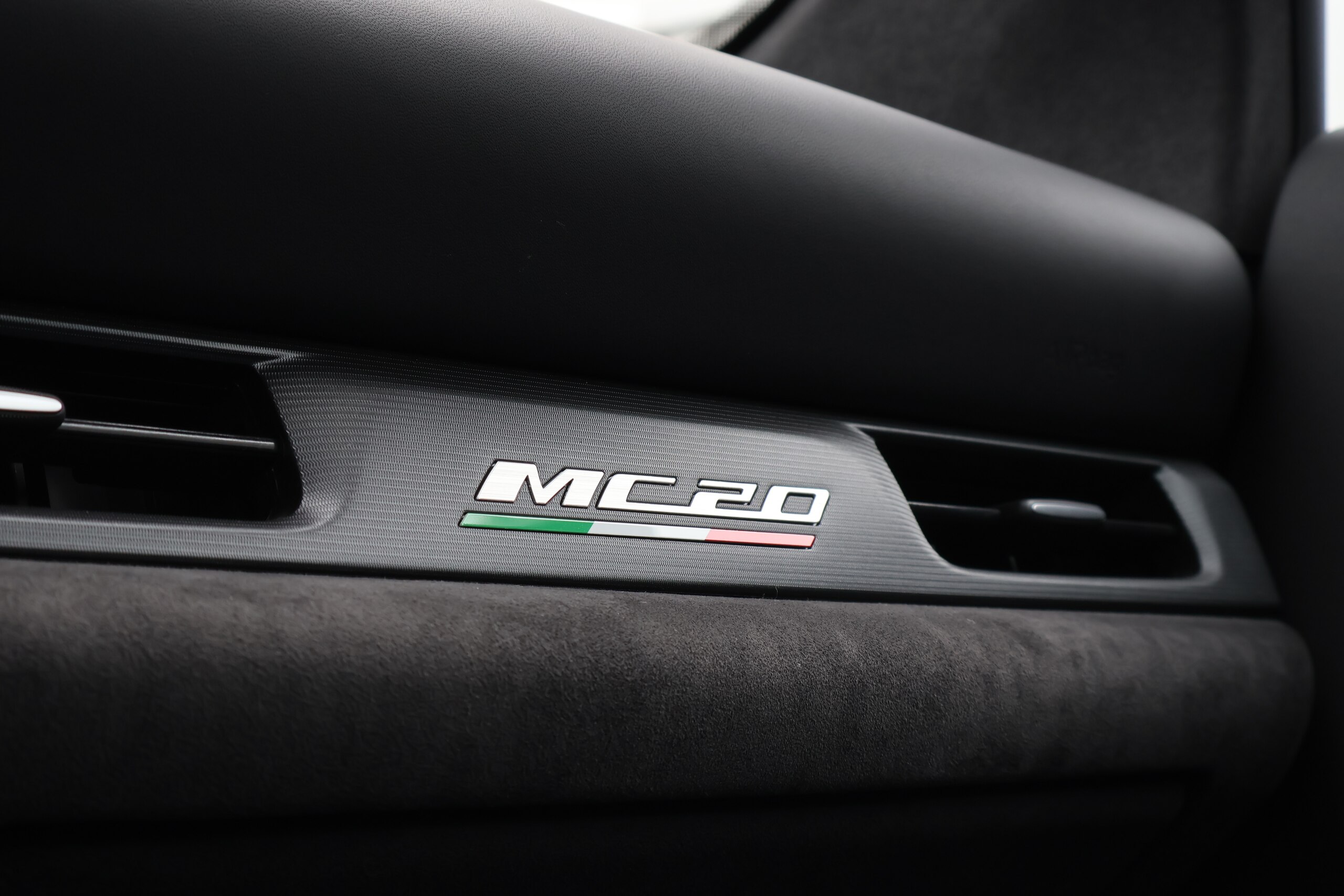 2026 Maserati MC20 Cielo — Photo 59 / 73