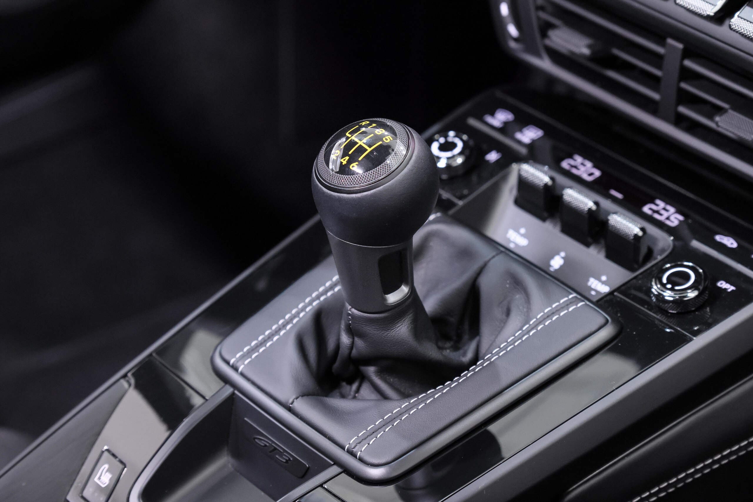 2026 Porsche 911 GT3 — Photo 7 / 71