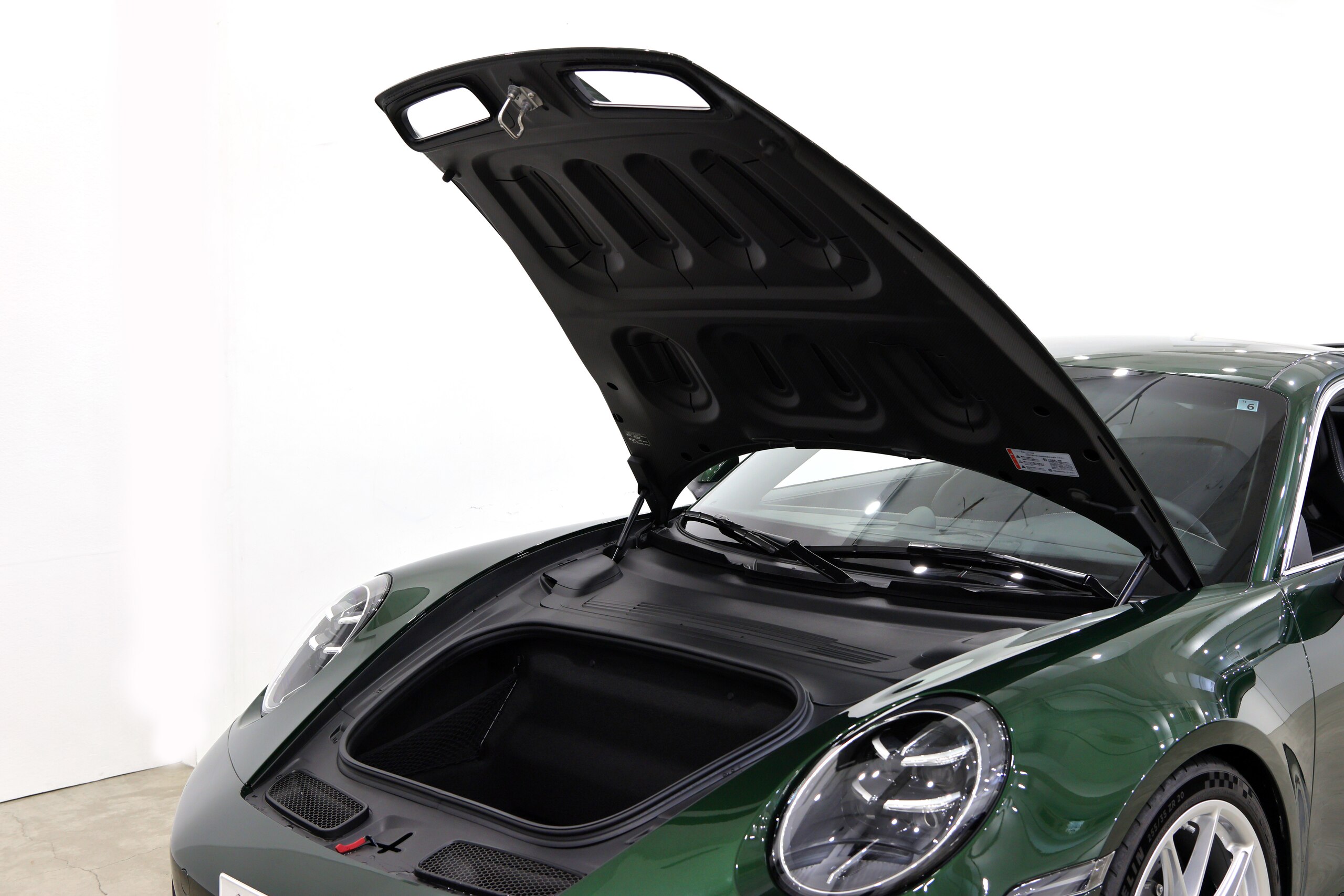 2026 Porsche 911 GT3 — Photo 34 / 71