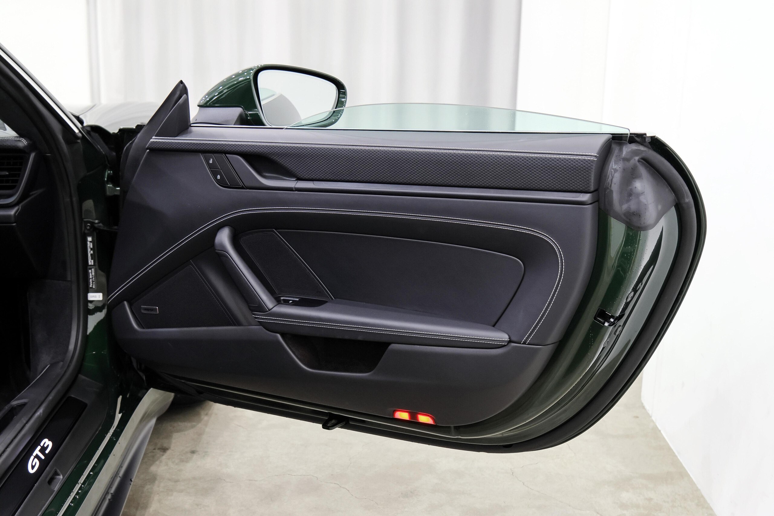2026 Porsche 911 GT3 — Photo 44 / 71