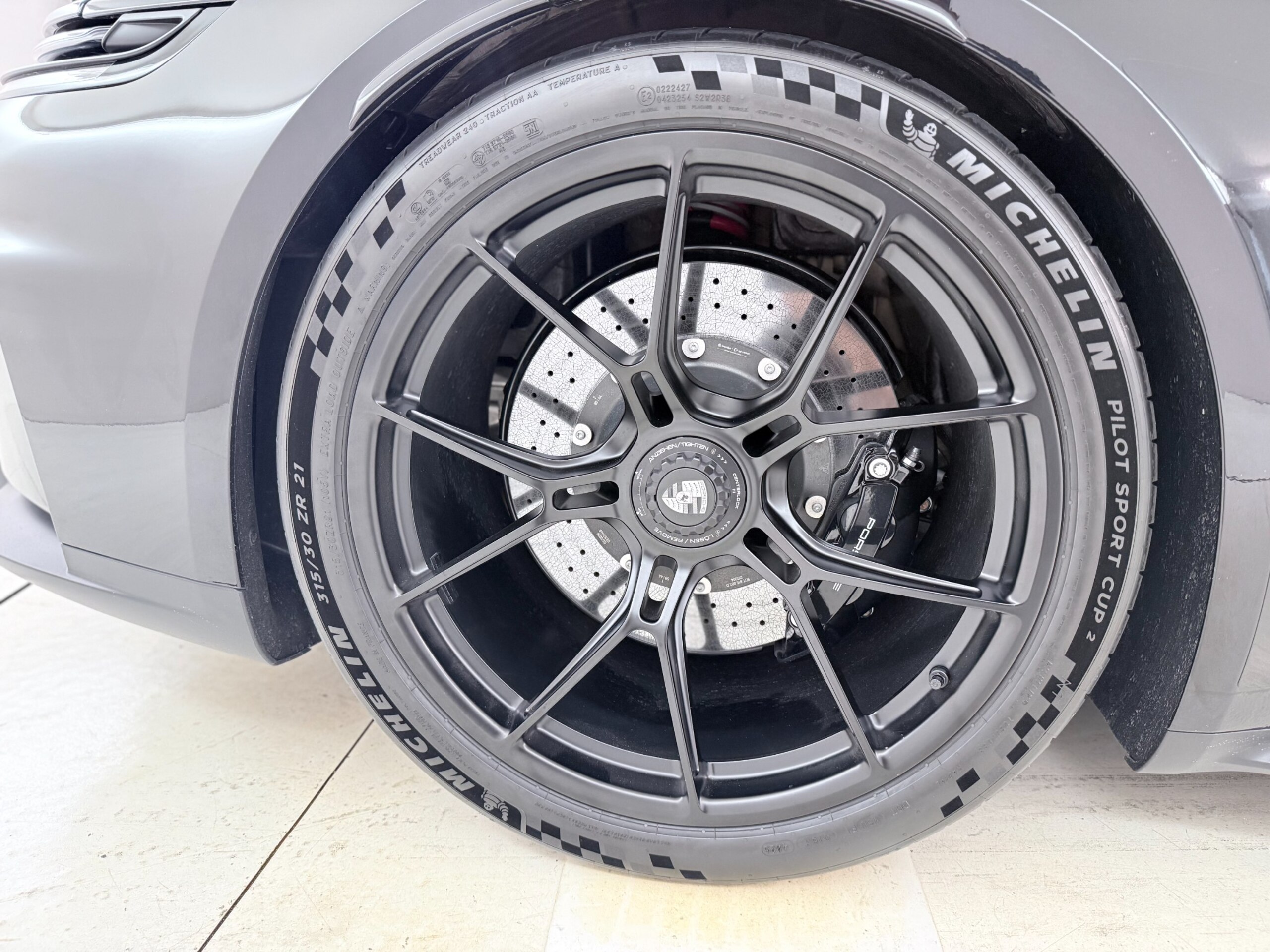 2026 Porsche 911 GT3 — Photo 47 / 49