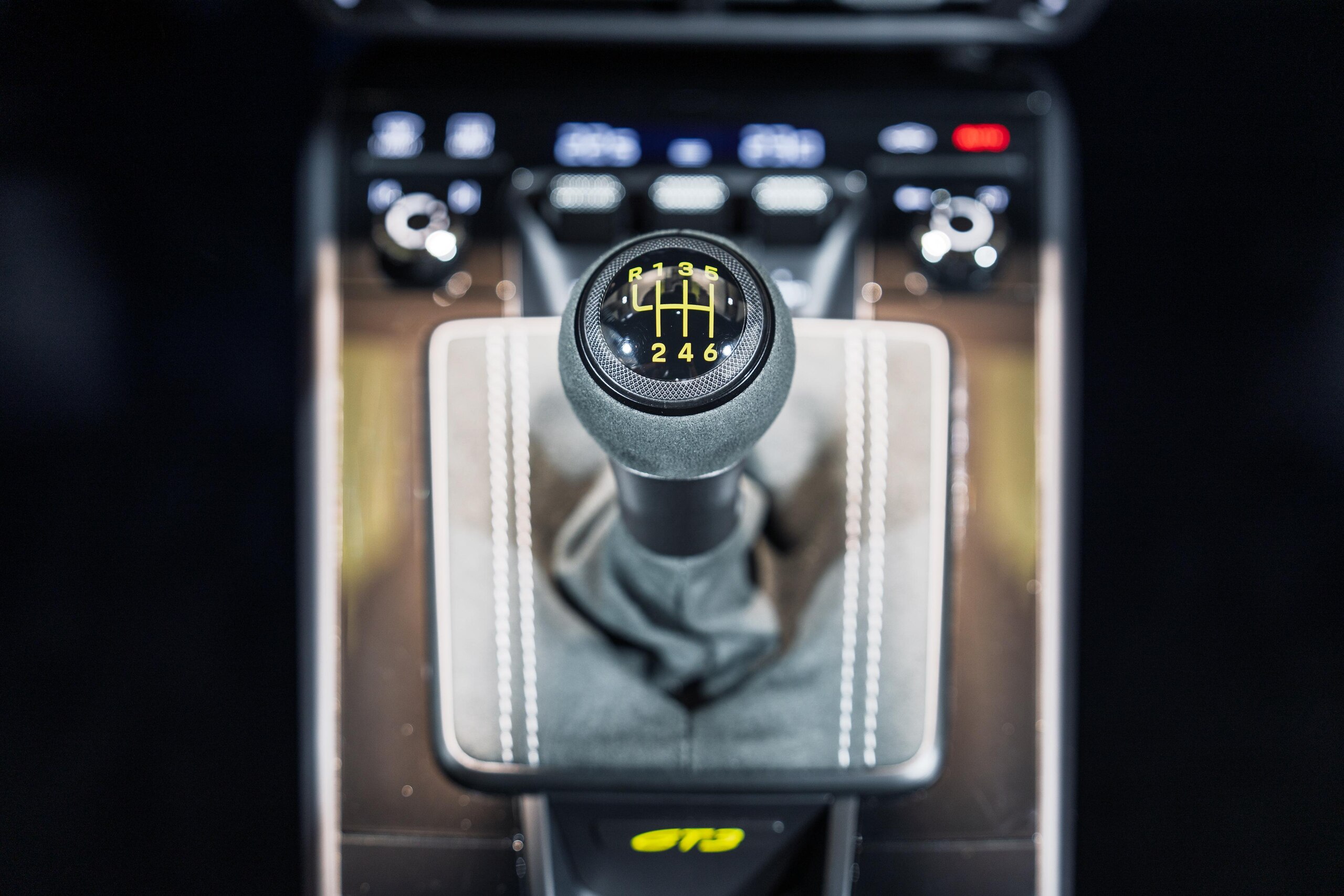 2026 Porsche 911 GT3 — Photo 8 / 31