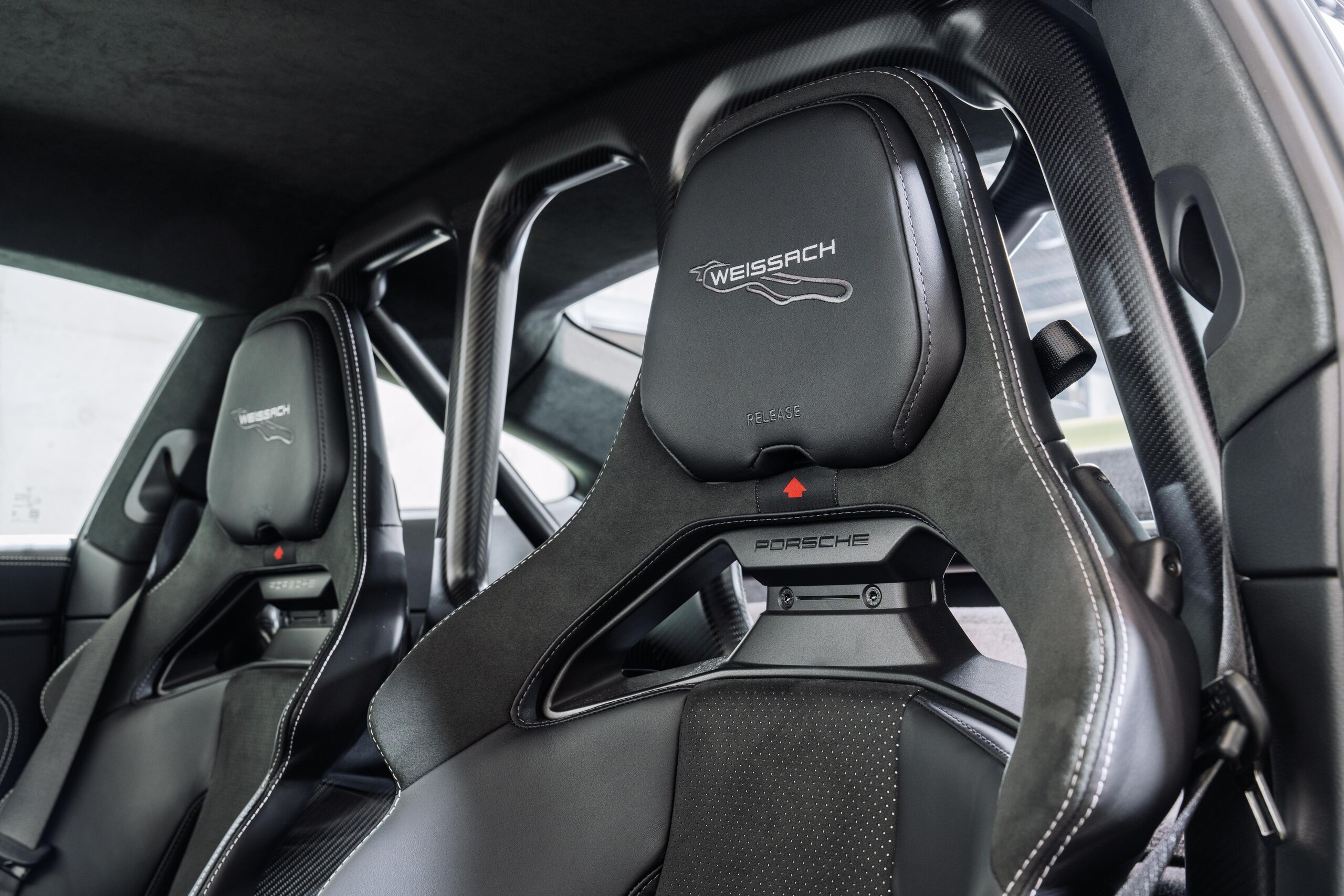 2026 Porsche 911 GT3 — Photo 10 / 31