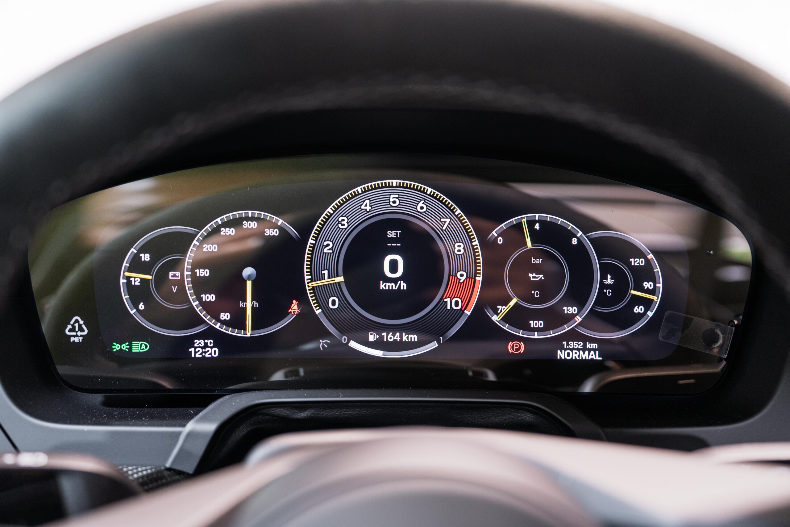 2026 Porsche 911 GT3 — Photo 14 / 31