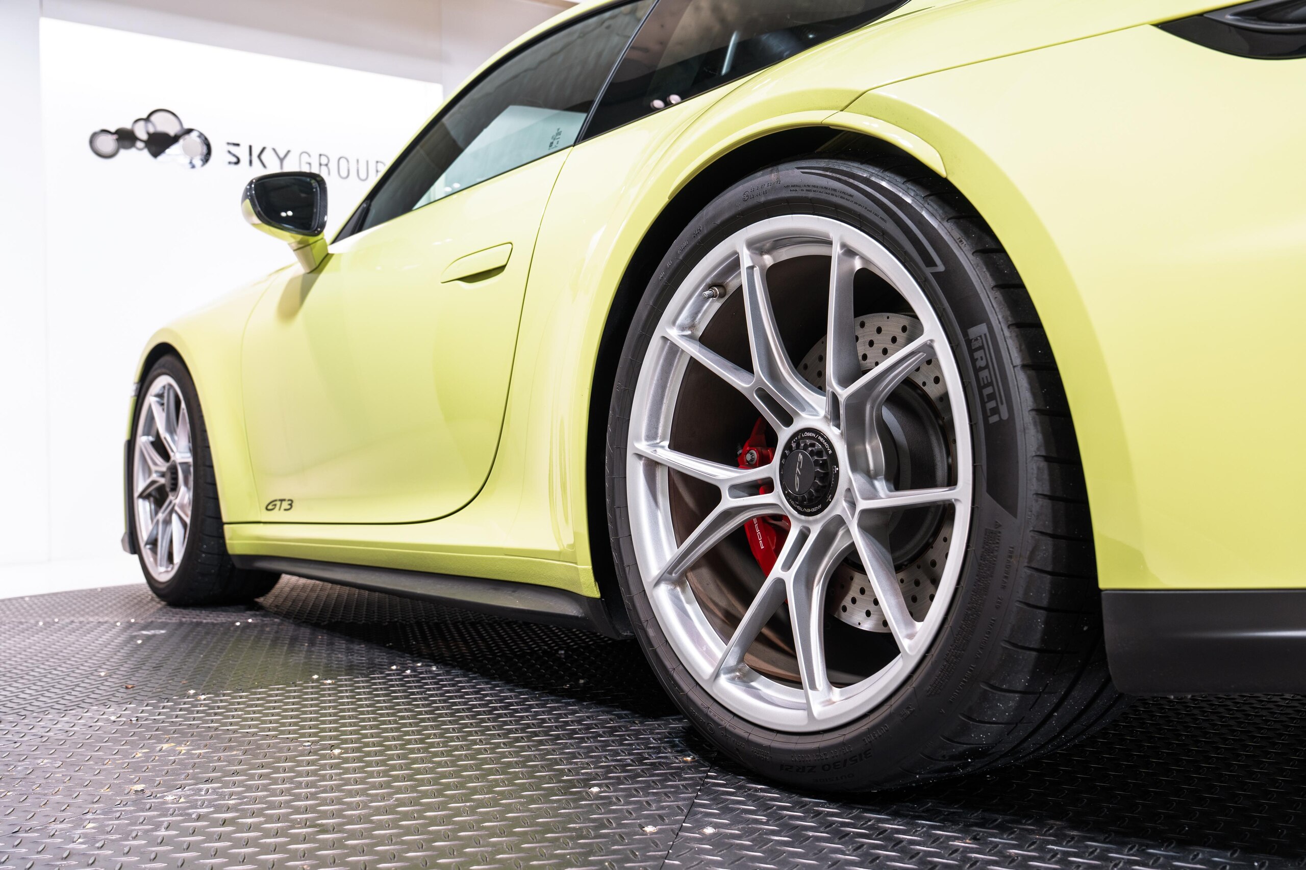 2026 Porsche 911 GT3 — Photo 24 / 31